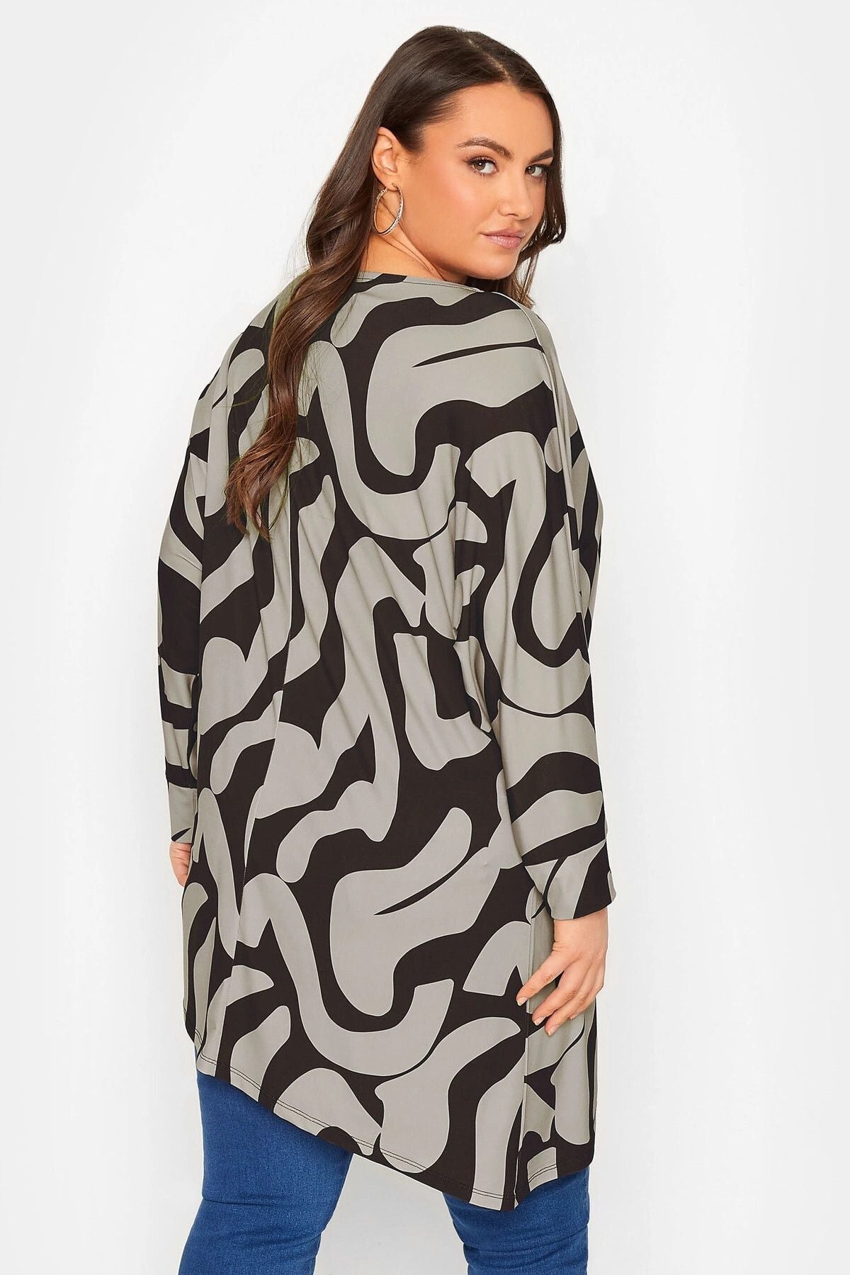 Büyük Beden Desenli Asimetrik Kesim Kayıkçı Yaka Uzun Kollu Bluz 302058