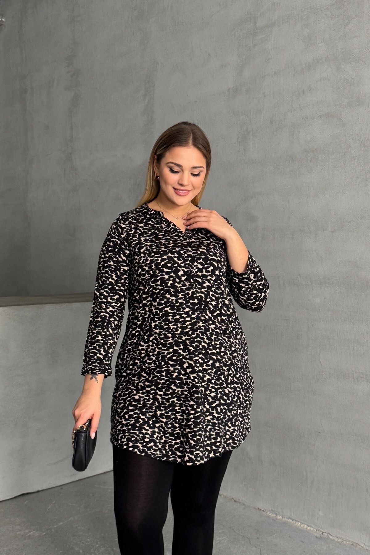 Büyük Beden Gömlek Yaka Yarım Kollu Desenli Esnek Bluz 322268