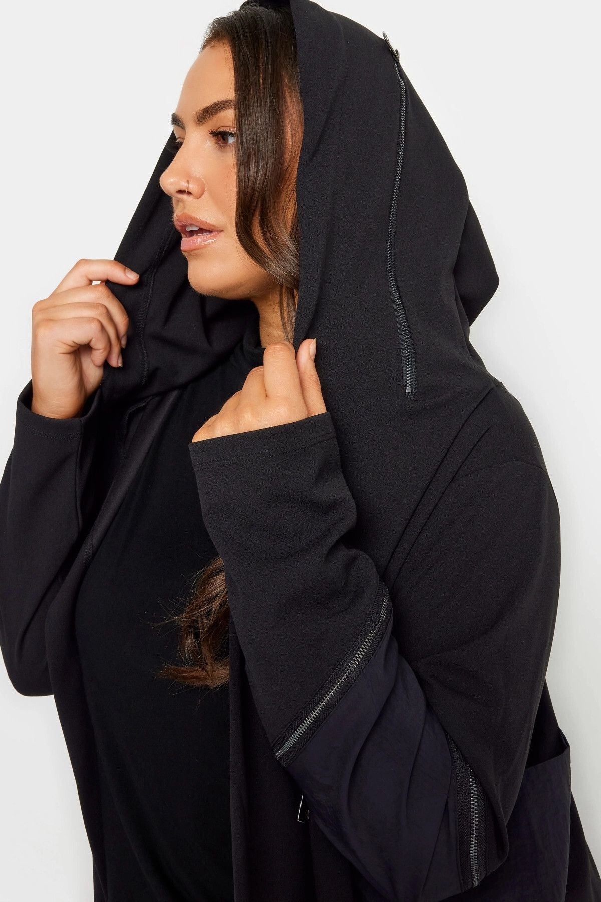 Büyük Beden Kapüşonlu Fermuar Detaylı Cepli Asimetrik Kesim Uzun Hırka 302716