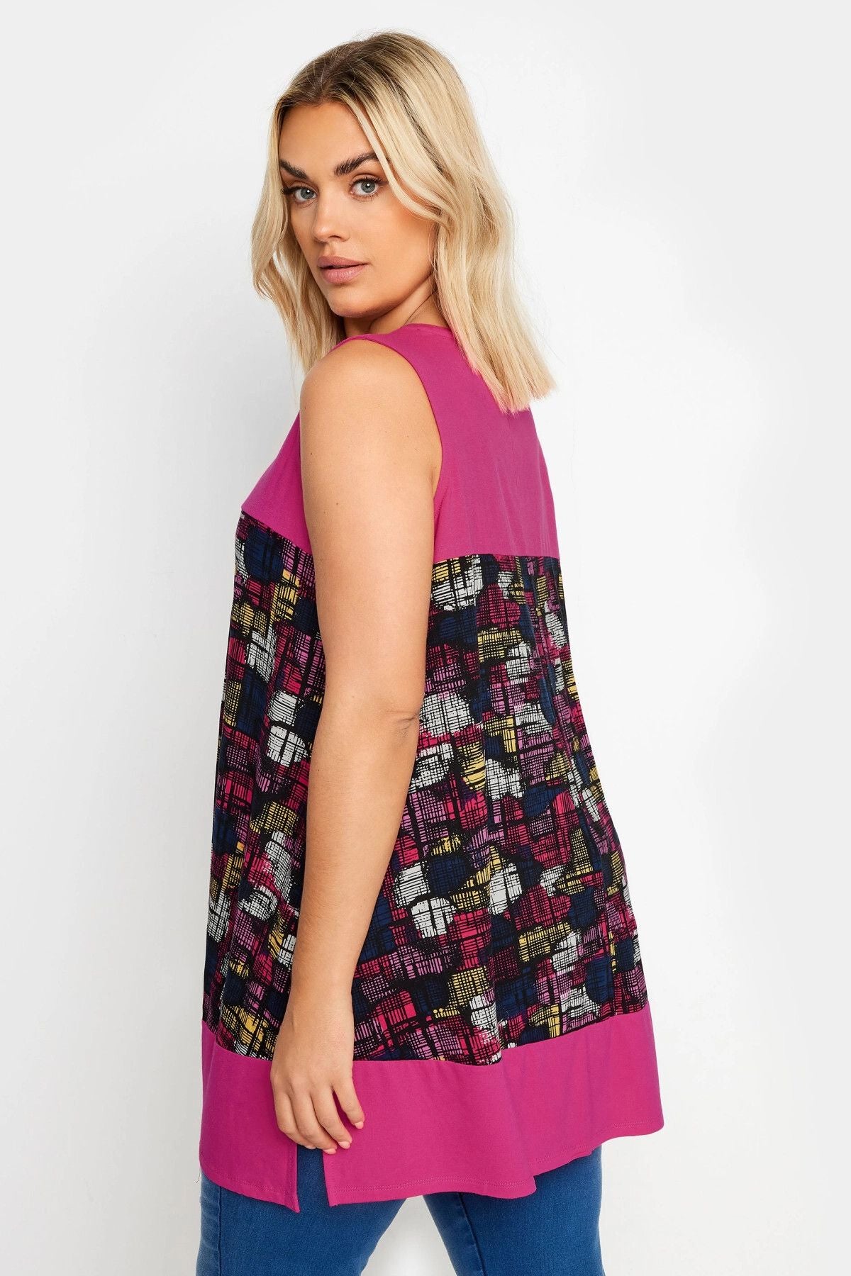 Büyük Beden Sıfır Kol V Yaka Desenli Likralı Bluz 303349