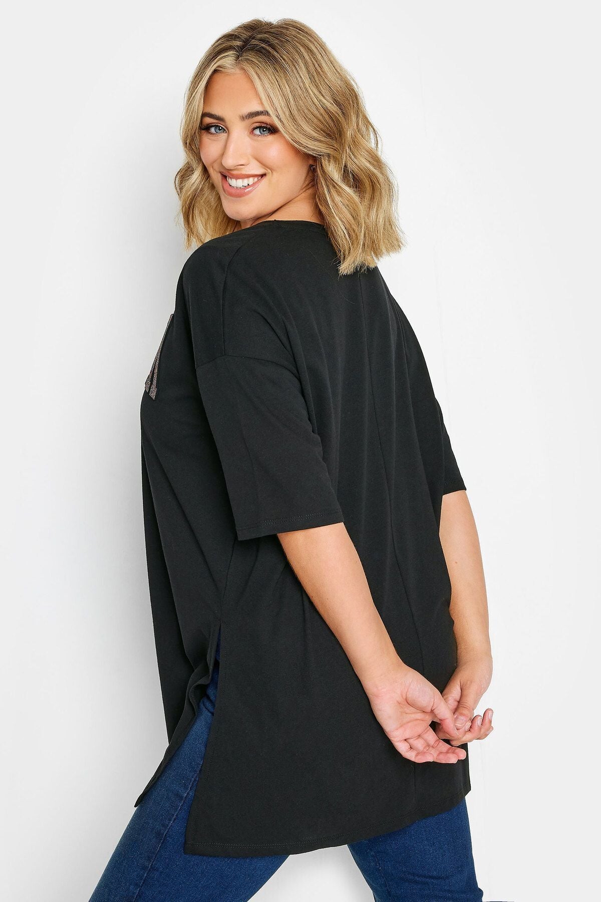 Büyük Beden Yırtmaç Detaylı Kabartma Detaylı Bisiklet Yaka Yarım Kollu T-shirt 302200