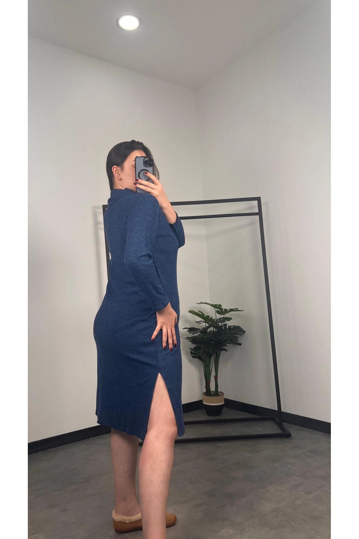 Büyük Beden Polo Yaka Yırtmaç Detaylı Midi Boy Triko Elbise 301514