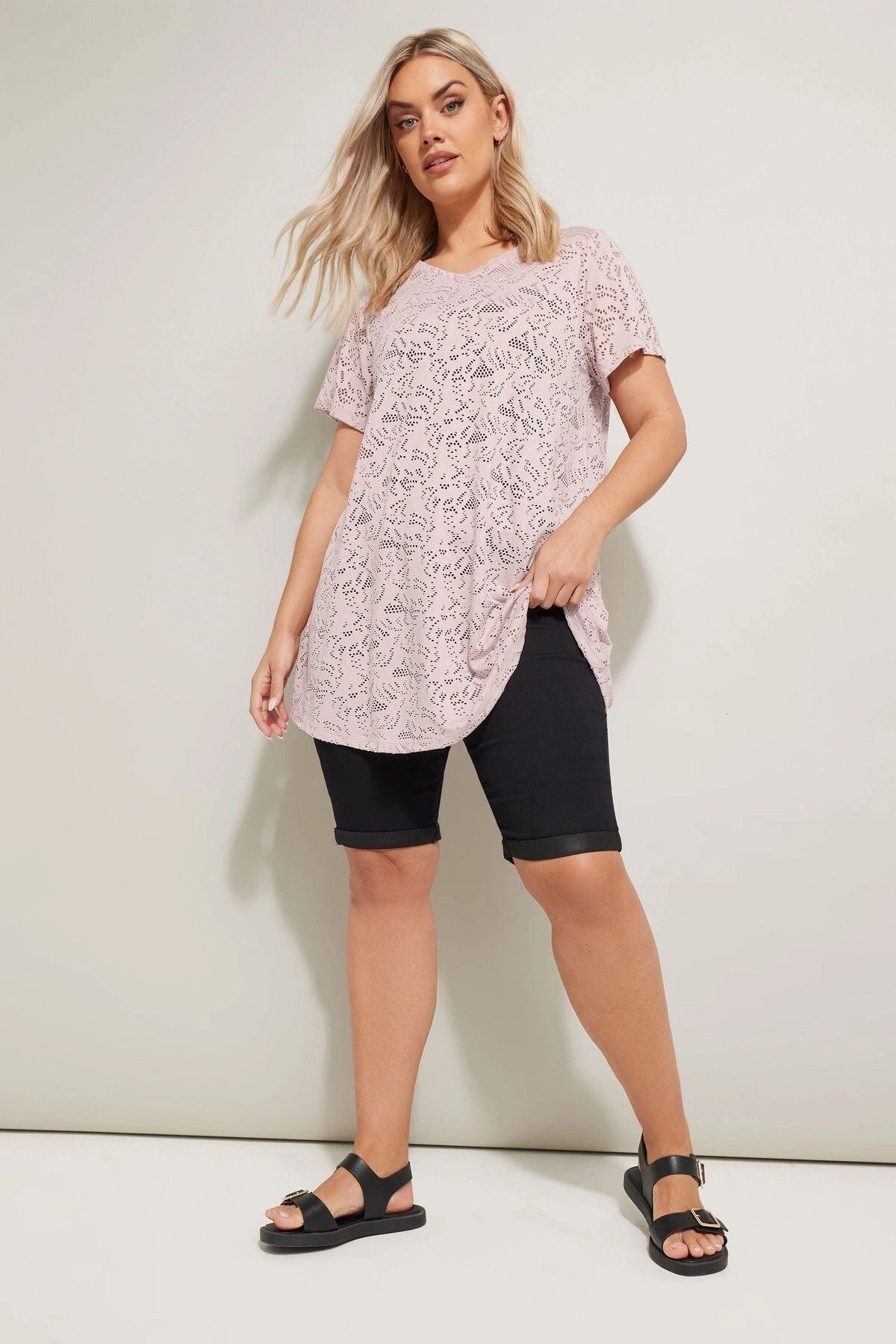 Büyük Beden V Yaka Kolsuz Astarsız Dantel T-shirt 304090