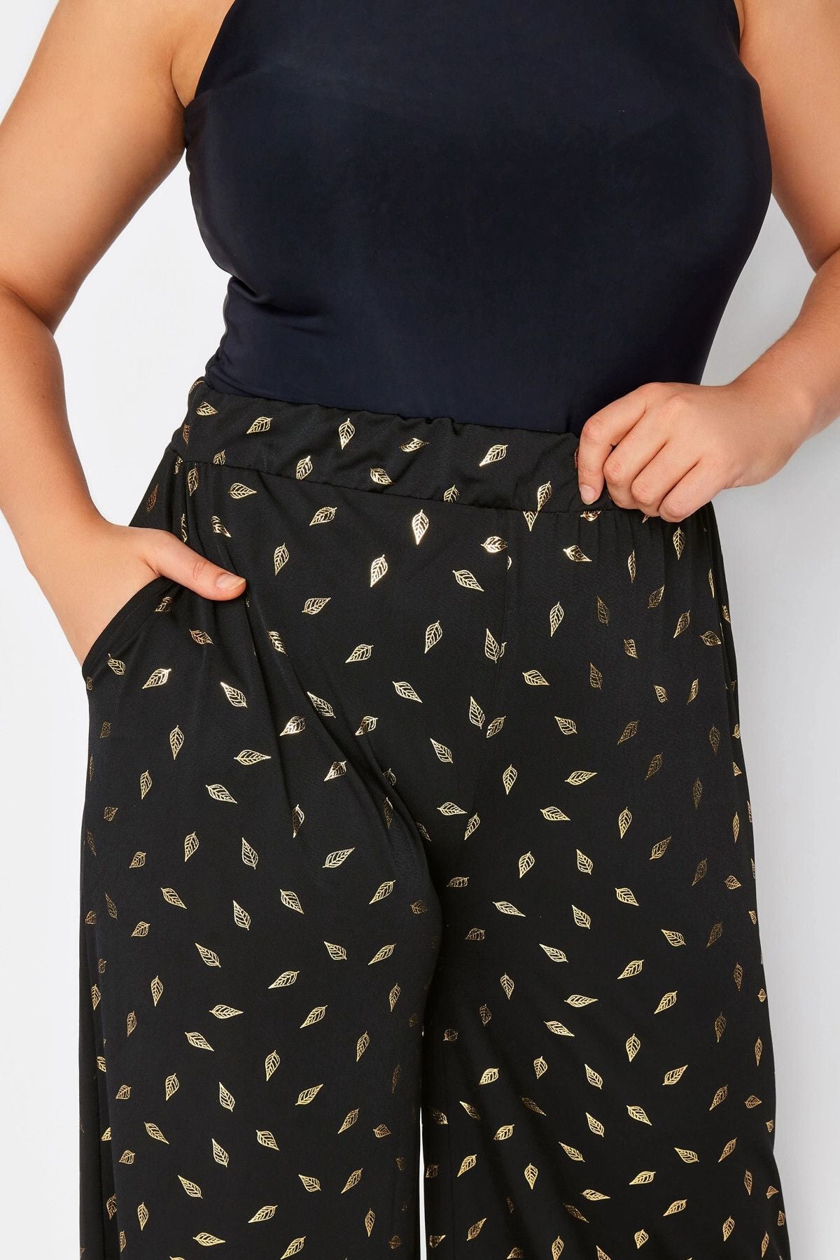 Büyük Beden Beli Lastikli Cepli Soyut Desenli Geniş Paça Pantolon 302575