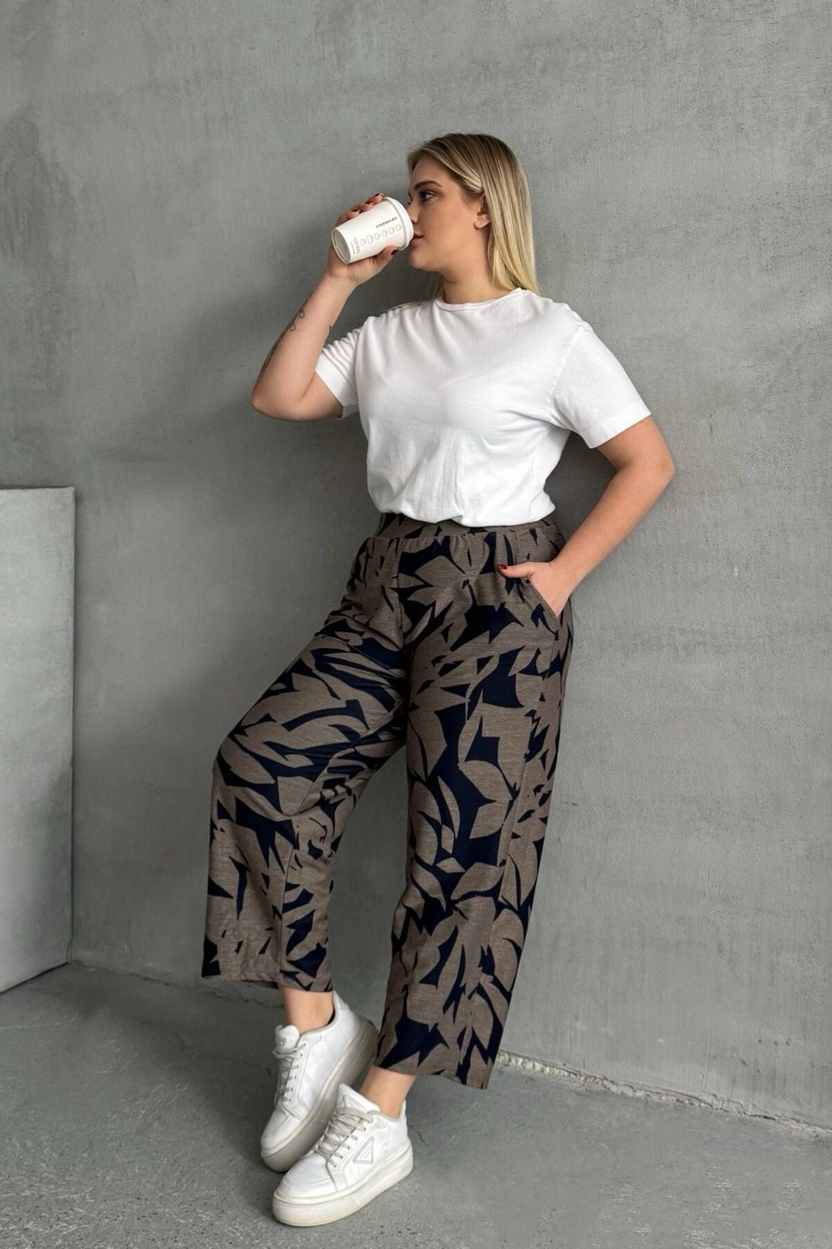 Büyük Beden Beli Lastikli Bol Paça Desenli Cepli Pantolon 74-109