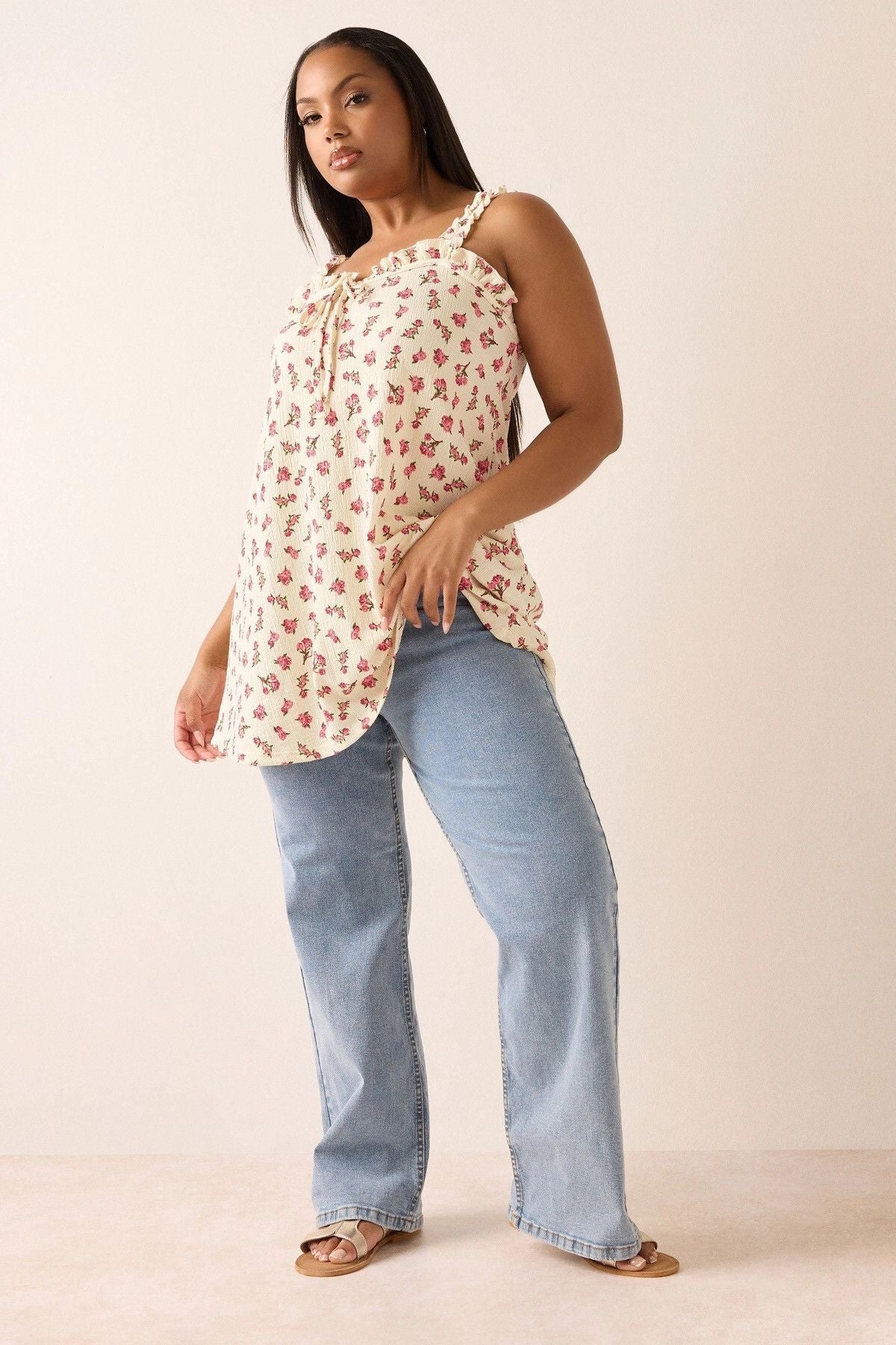 Büyük Beden Çiçek Desenli Bürümcük Kumaş Kare Yaka Kolsuz Bluz 322688