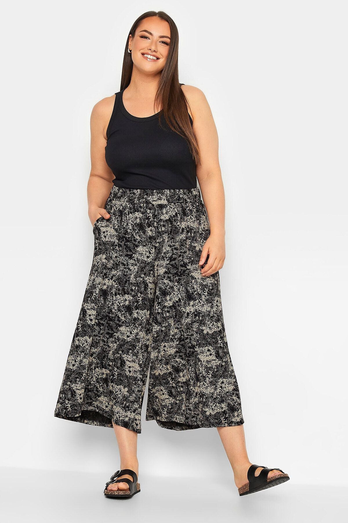 Büyük Beden Desenli Bol Kesim Likralı Kapri Pantolon 302441