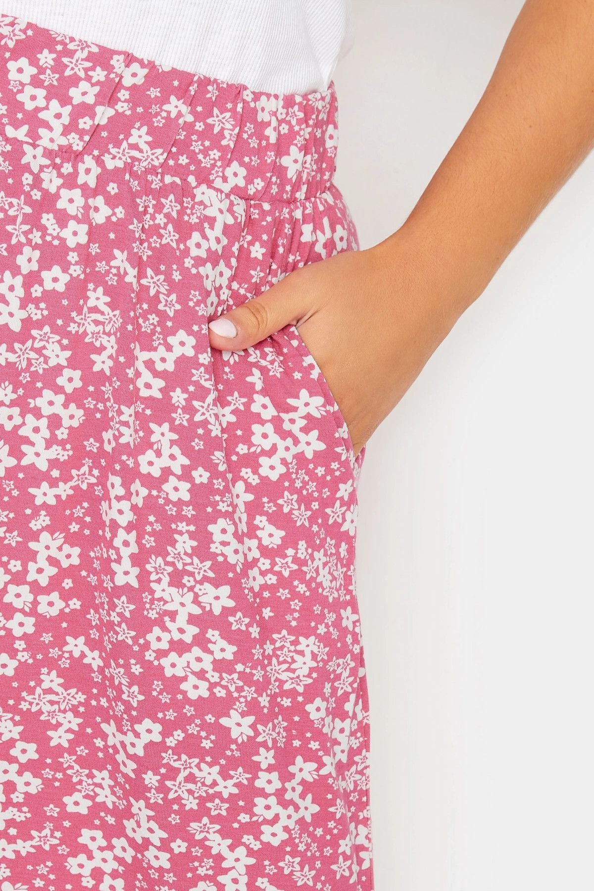 Büyük Beden Beli Lastikli Desenli Bol Kesim Likralı Şort 144847