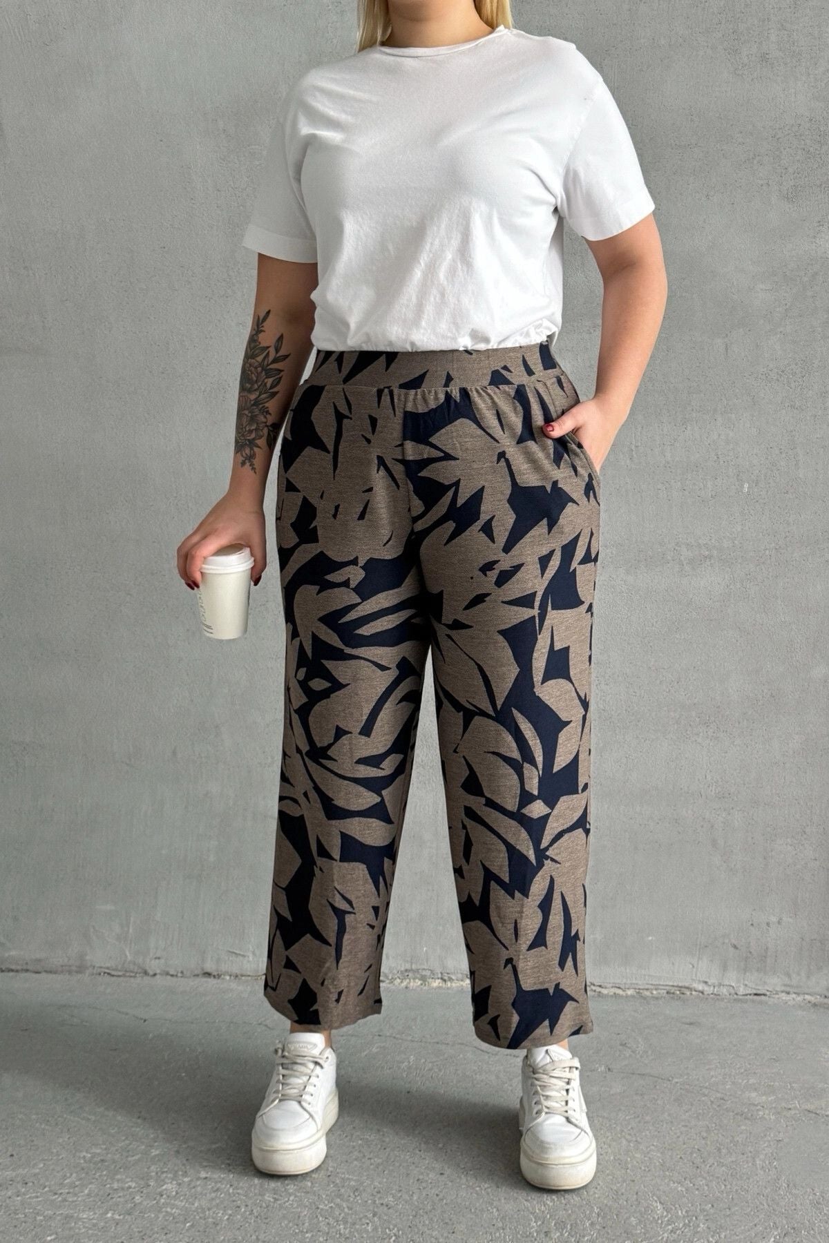 Büyük Beden Beli Lastikli Bol Paça Desenli Cepli Pantolon 74-109