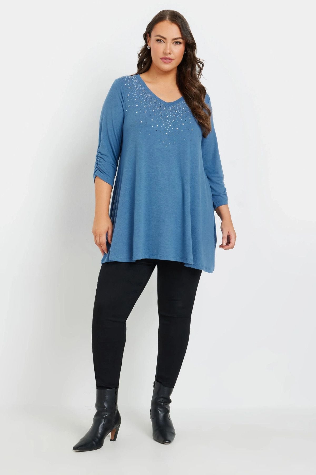 Büyük Beden V Yakası Taş İşlemeli Kolları Büzgülü Bluz 322297