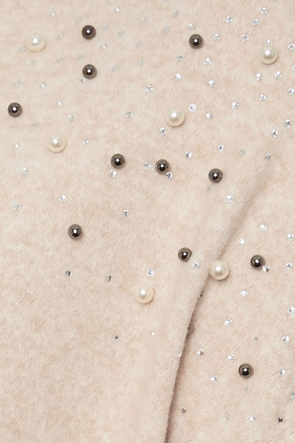 Büyük Beden V Yaka Uzun Kollu Omzu Boncuk İşlemeli Kazak 322301