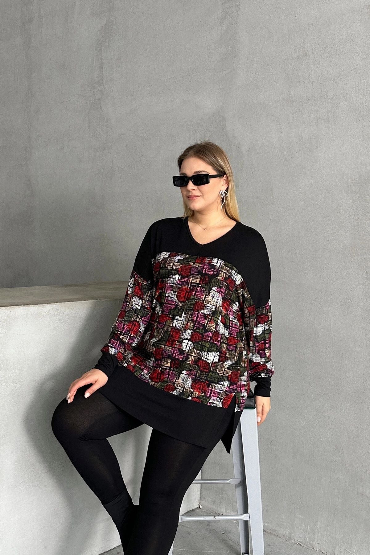 Büyük Beden V Yaka Uzun Kollu Desenli Likralı Bluz 303363