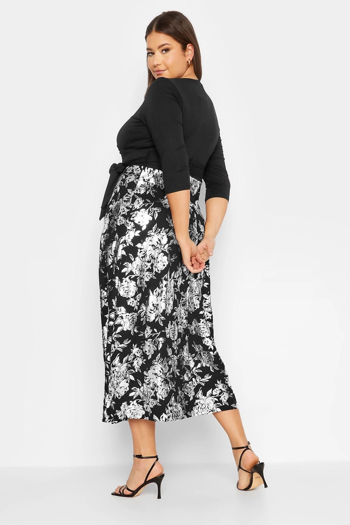 Büyük Beden V Yaka Fakir Kol Parlak Etekli Kuşaklı Elbise 301808