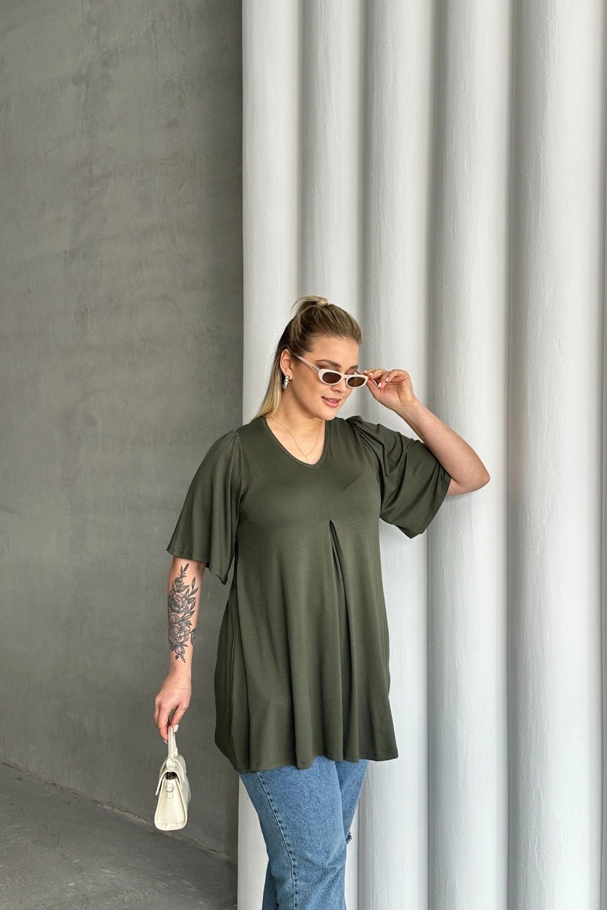 Büyük Beden V Yaka Desensiz Asimetrik Kesim Likralı Bluz MDL-4