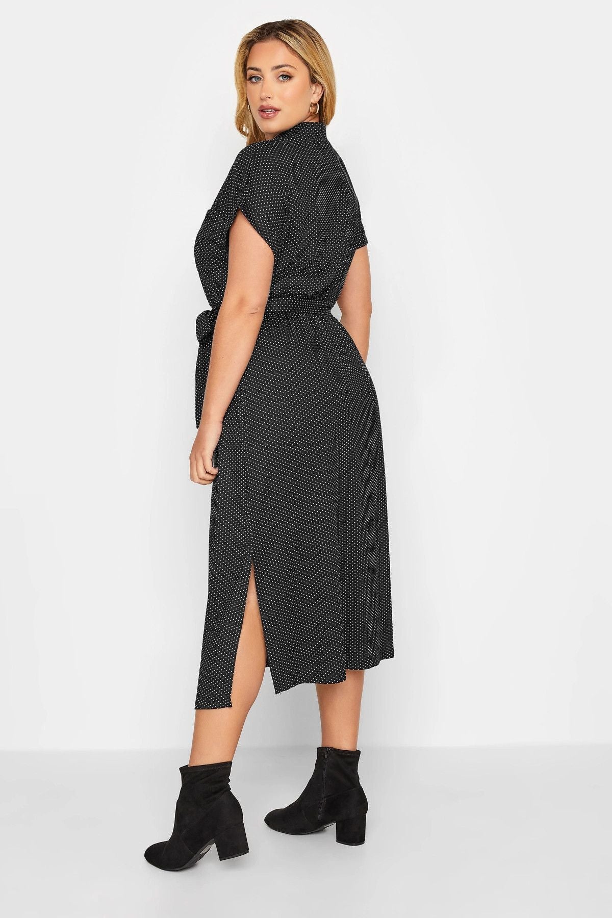 Büyük Beden Beli Kuşaklı Yırtmaç Detaylı Desenli Gömlek Elbise 301488