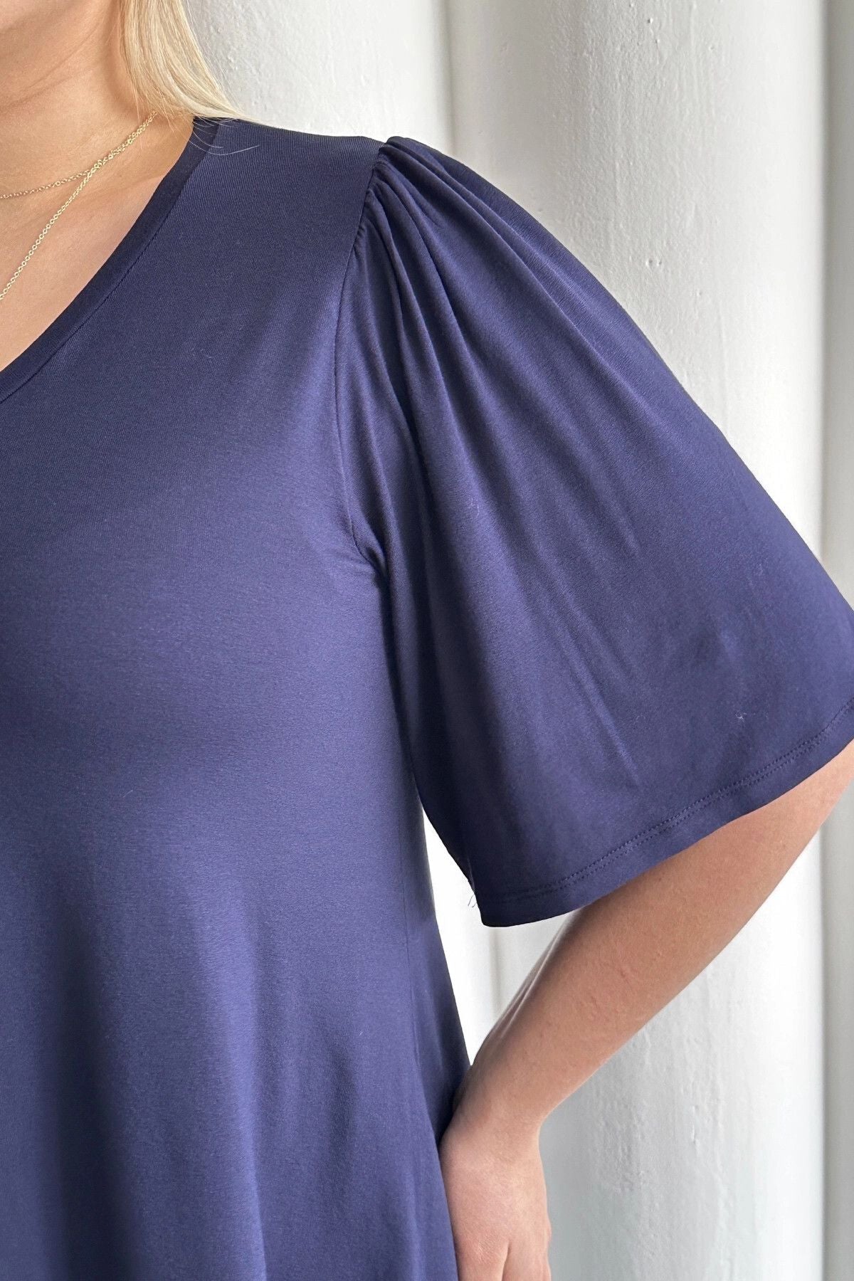 Büyük Beden V Yaka Desensiz Asimetrik Kesim Likralı Bluz MDL-6