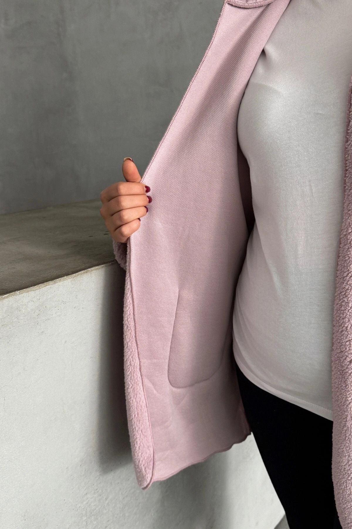 Büyük Beden Uzun Kollu Kapüşonlu Önü Kapamasız Cepli Peluş Ceket 97-14