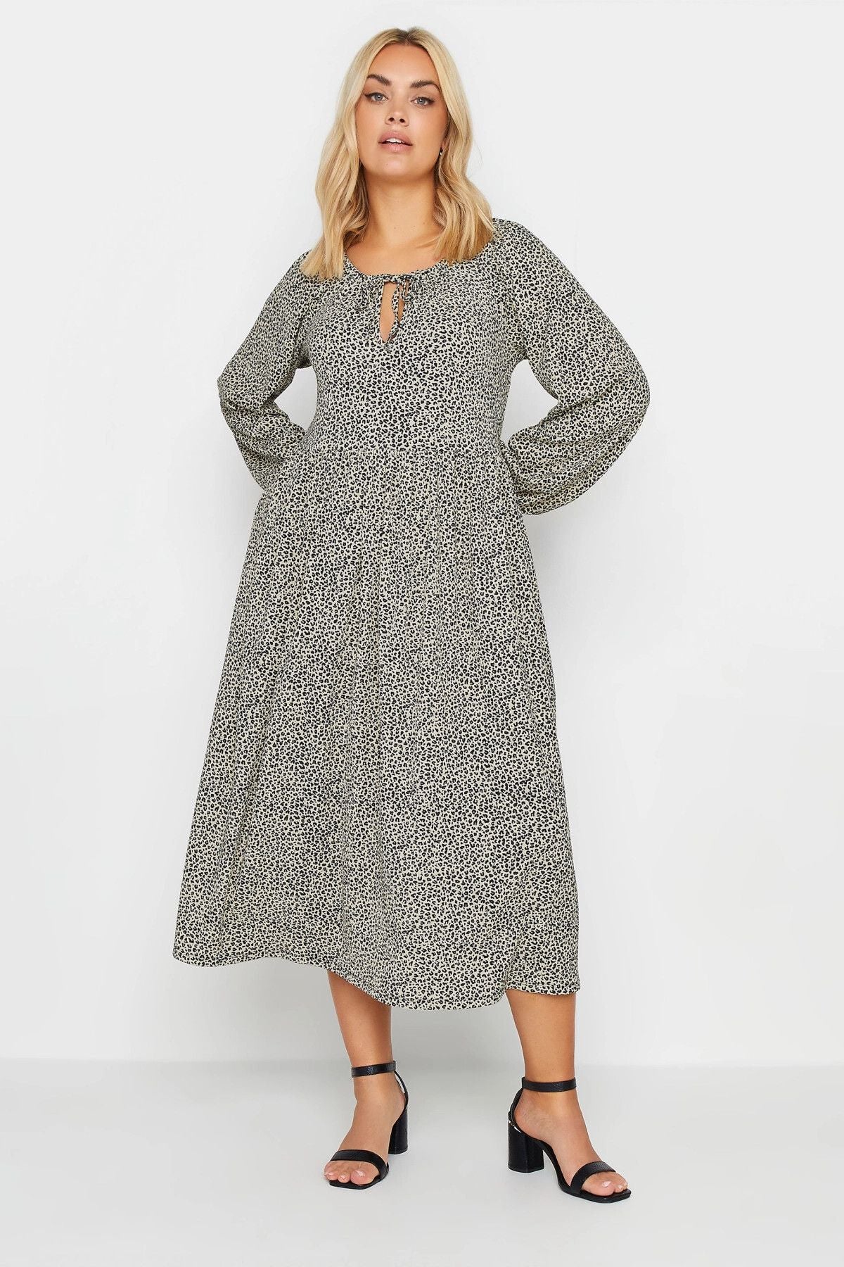 Büyük Beden Yakası Bağlama Detaylı Uzun Kollu Leopar Desenli Elbise 137780