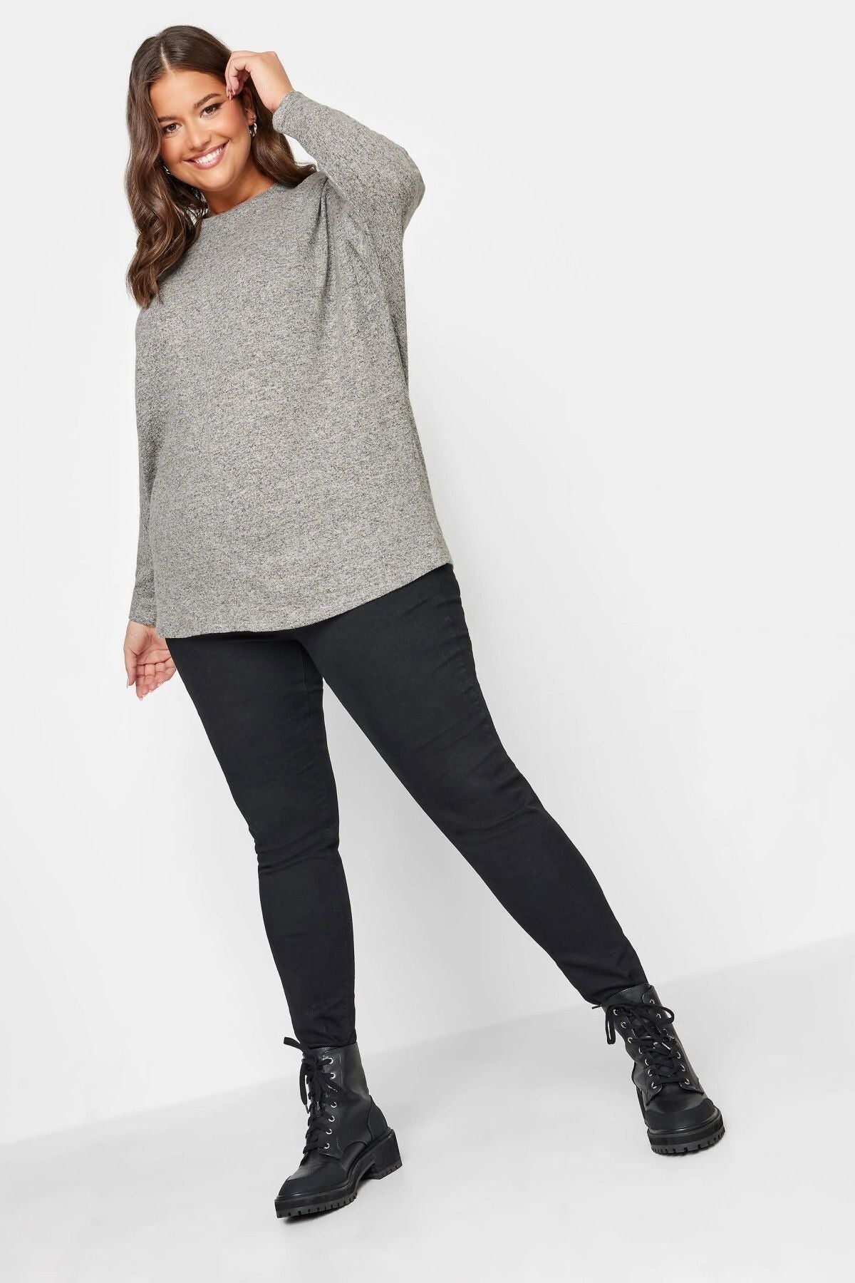 Büyük Beden Önü Dikiş Detaylı Yumuşak Dokulu Örme Bluz 302600