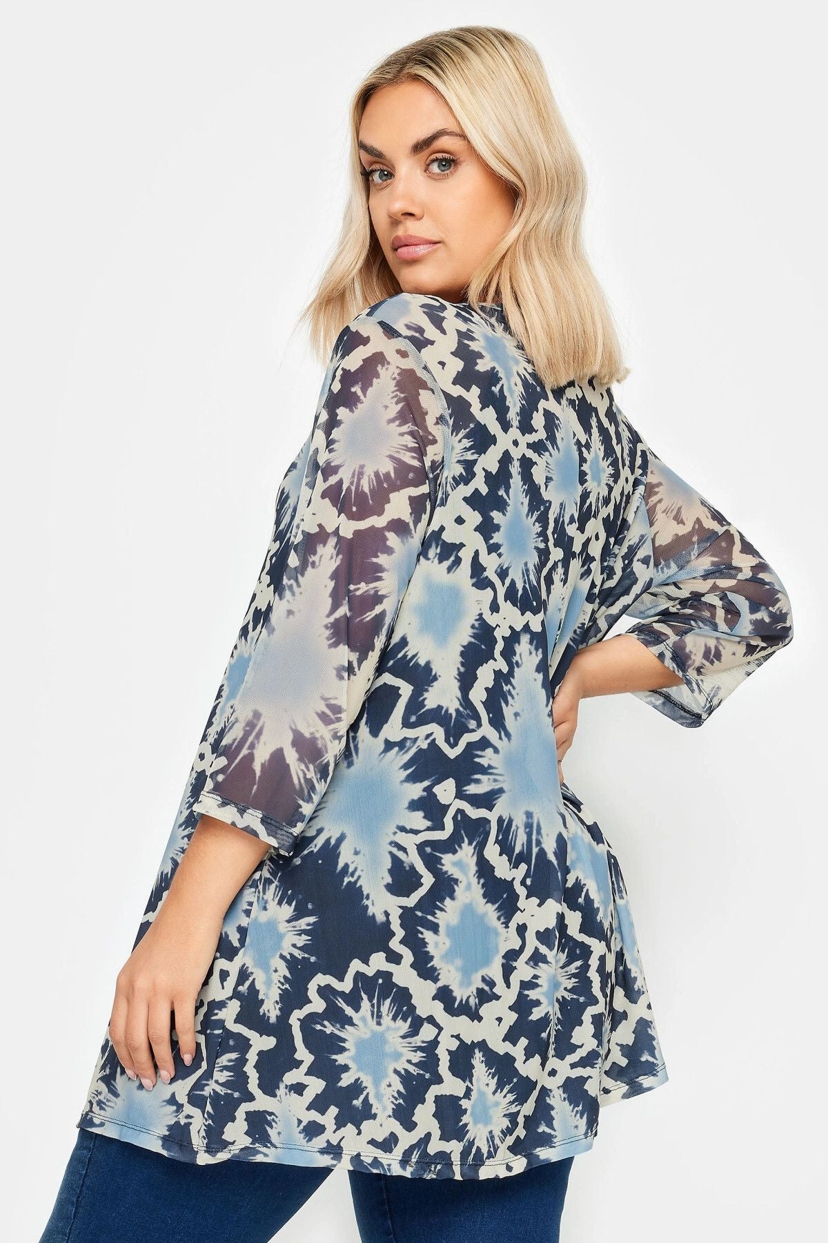 Büyük Beden Bisiklet Yaka Çiçek Desenli Uzun Kollu Tül Bluz 302703