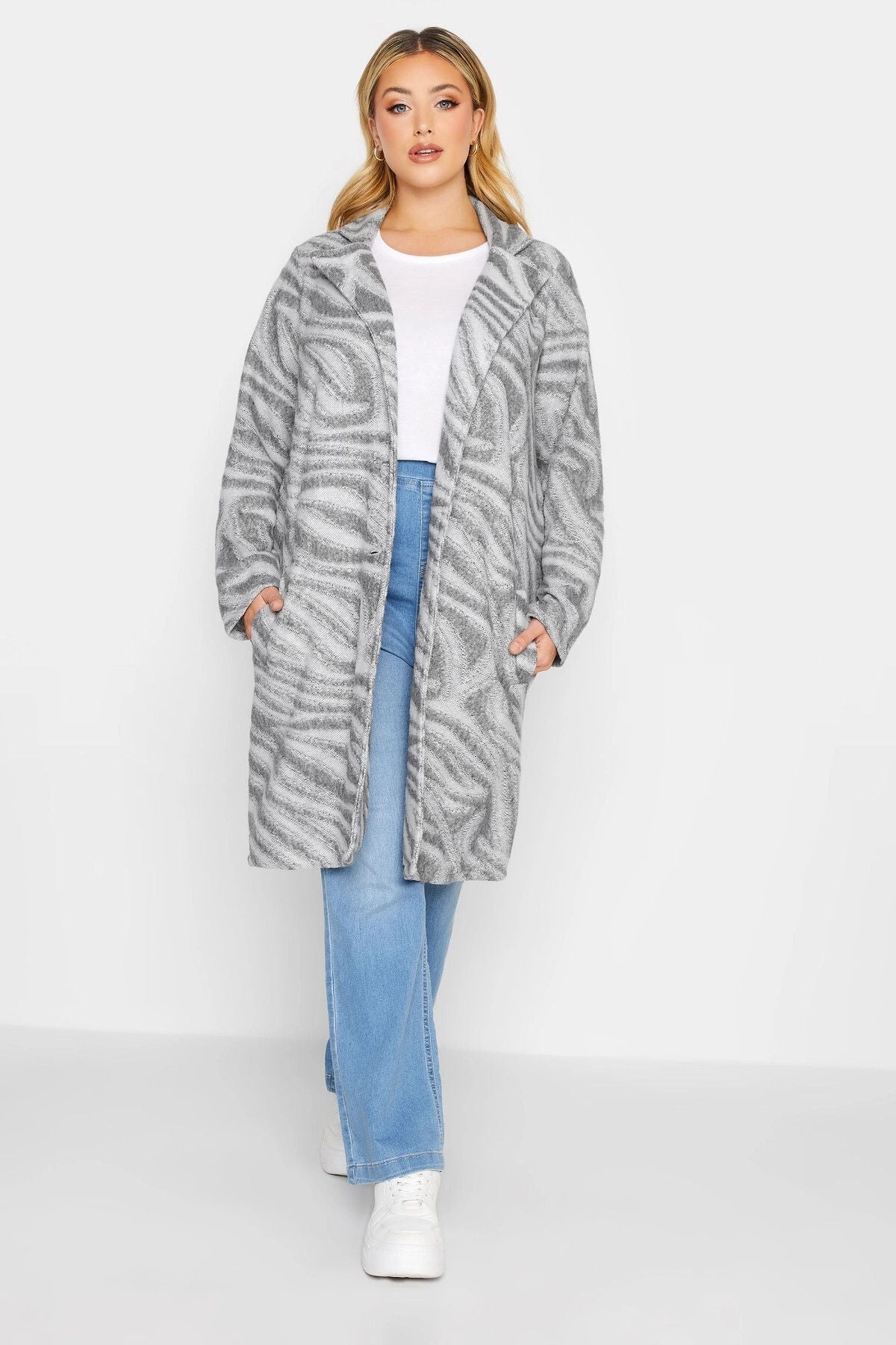 Büyük Beden Çift Düğmeli Cepli Uzun Kesim İnce Ceket 301659