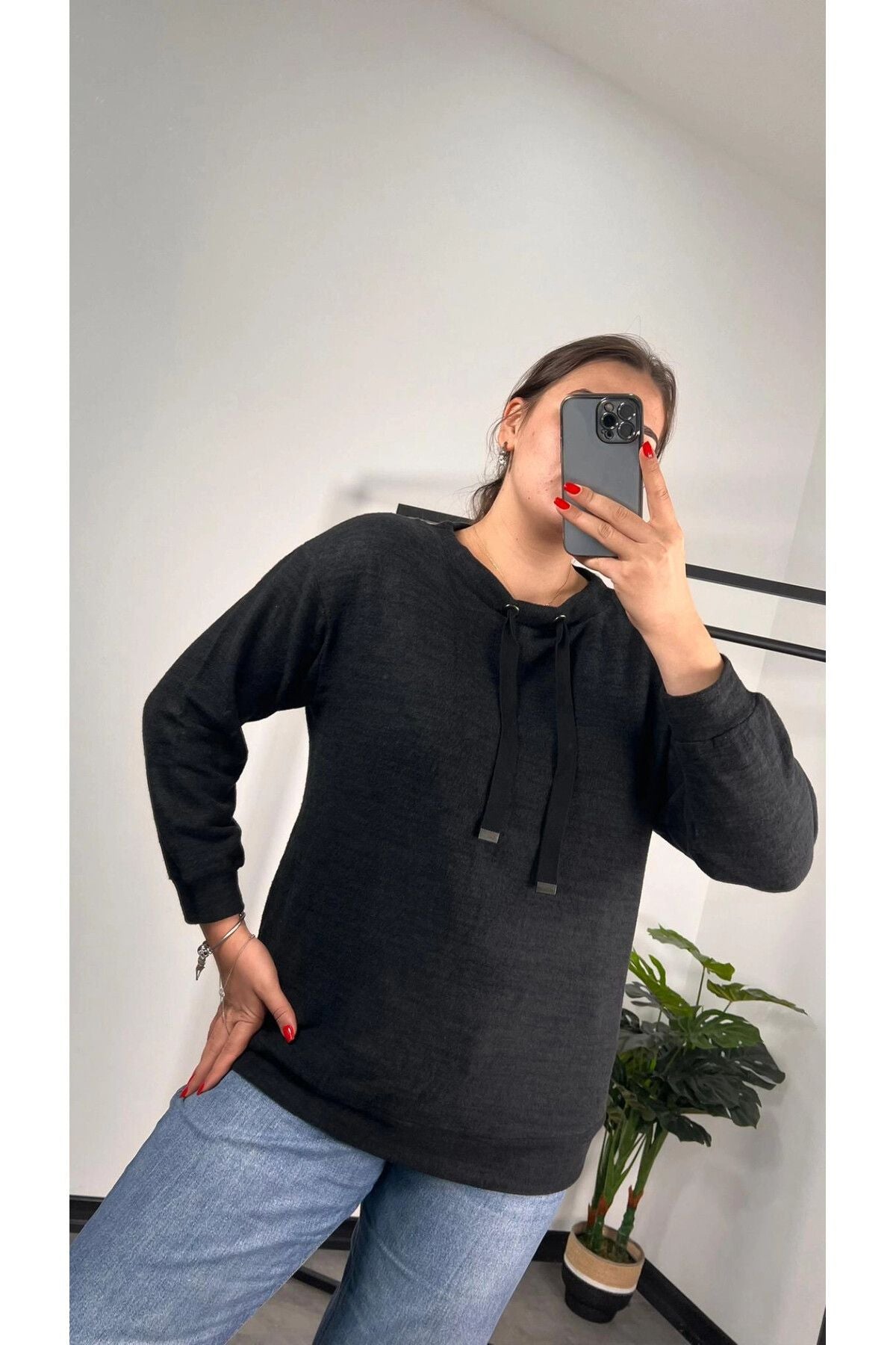 Büyük Beden Kapüşonsuz Yakası Bağcıklı Uzun Kollu Sweatshirt 301520