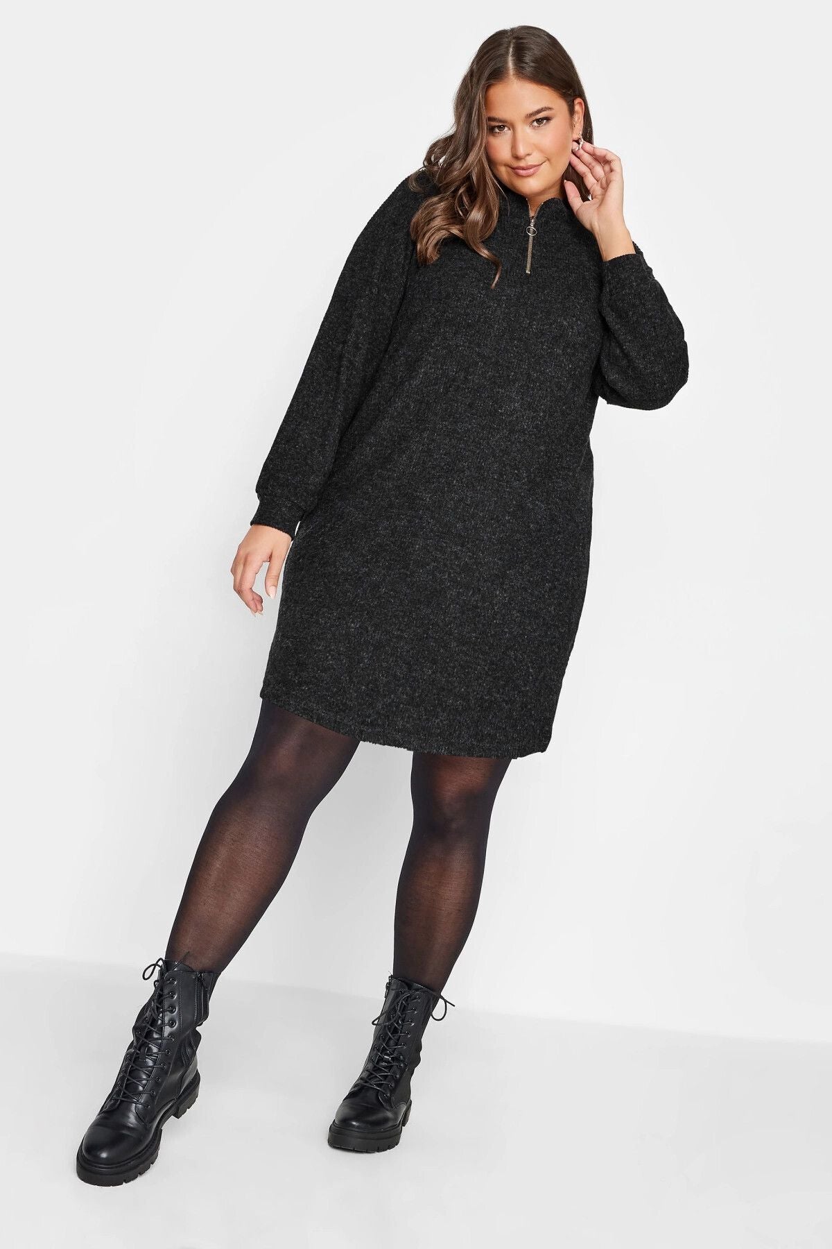 Büyük Beden Yumuşak Dokulu Uzun Kollu Fermuarlı Yaka Kısa Elbise 302619