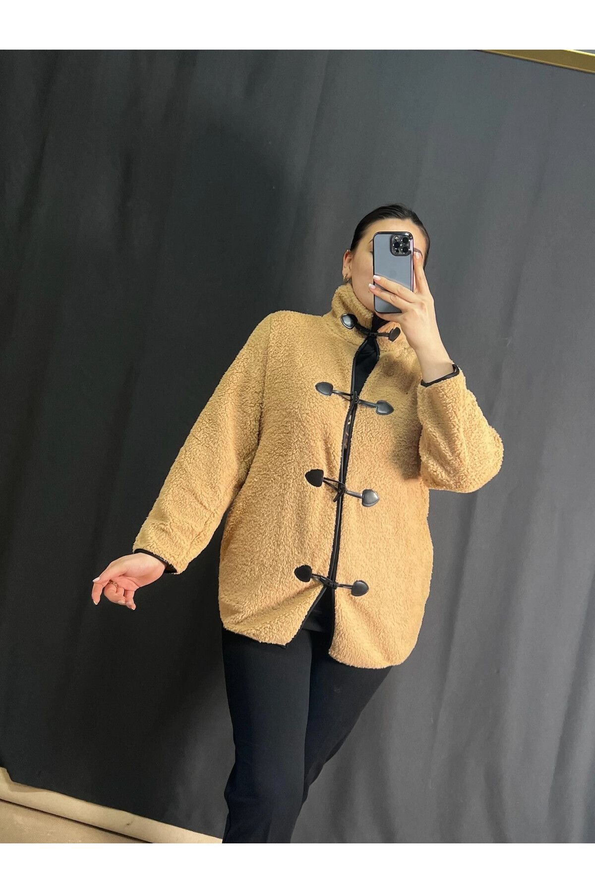 Büyük Beden Önü Kapamalı Cepli Uzun Kollu Peluş Mont 301817