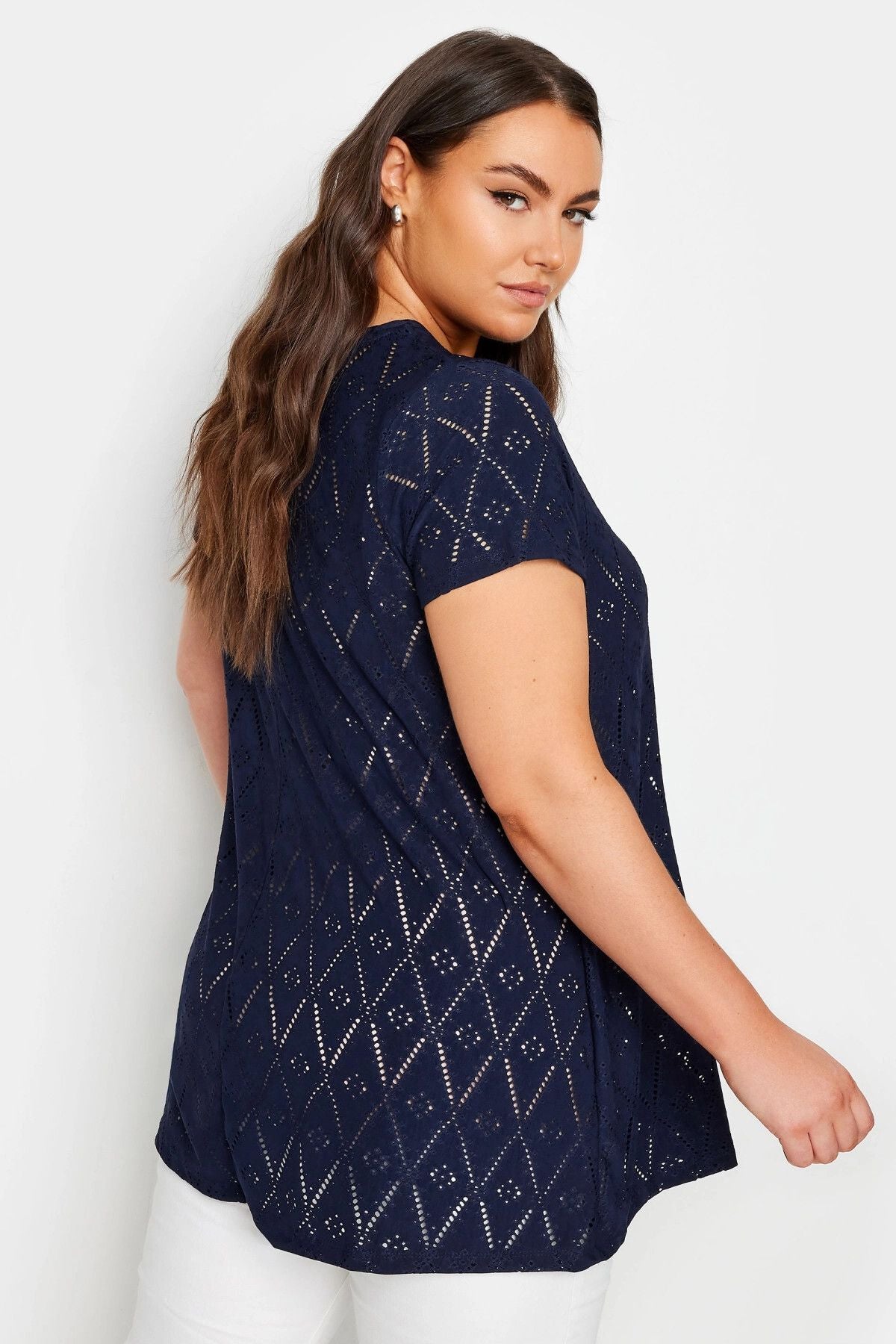 Büyük Beden Bisiklet Yaka Kısa Kollu Dantelli Astarsız Bluz 303264