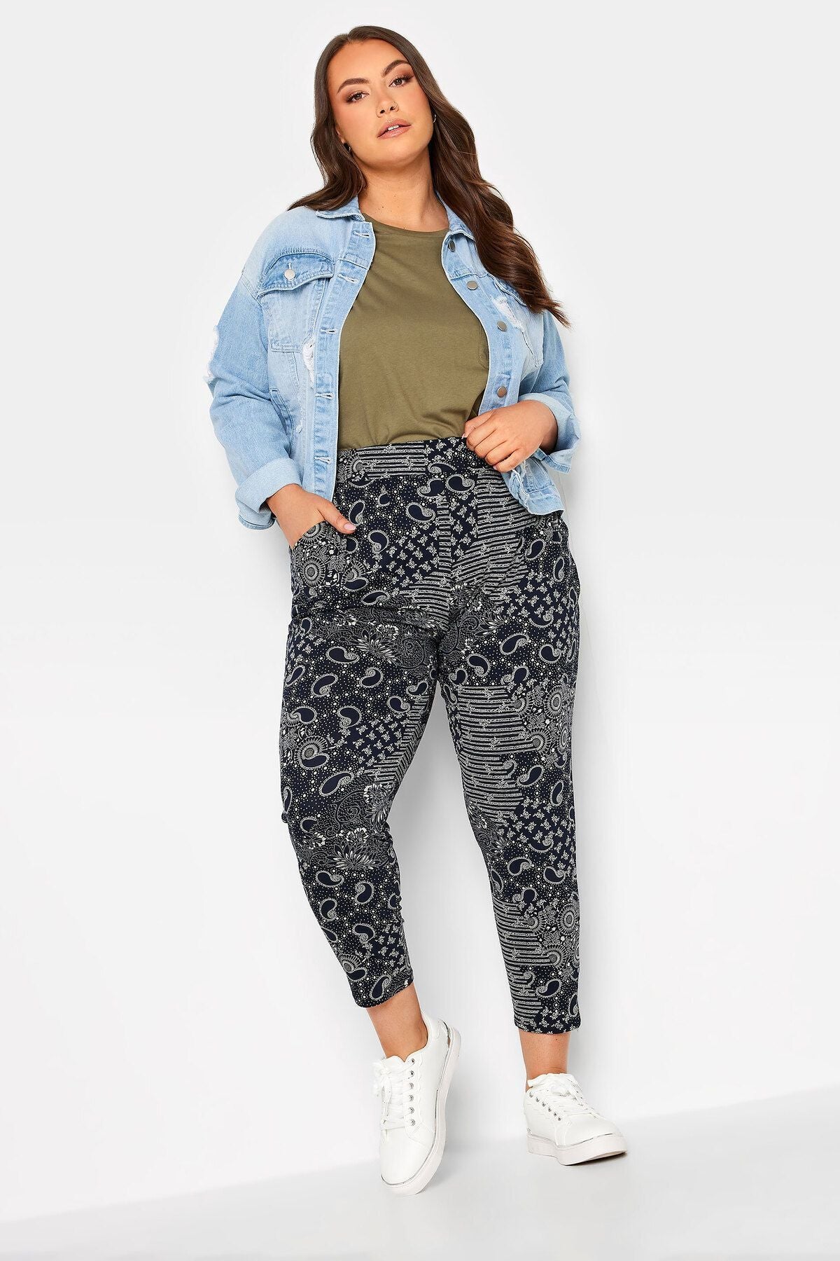 Büyük Beden Dar Paça Desenli Cepli Havuç Kesim Pantolon 302494