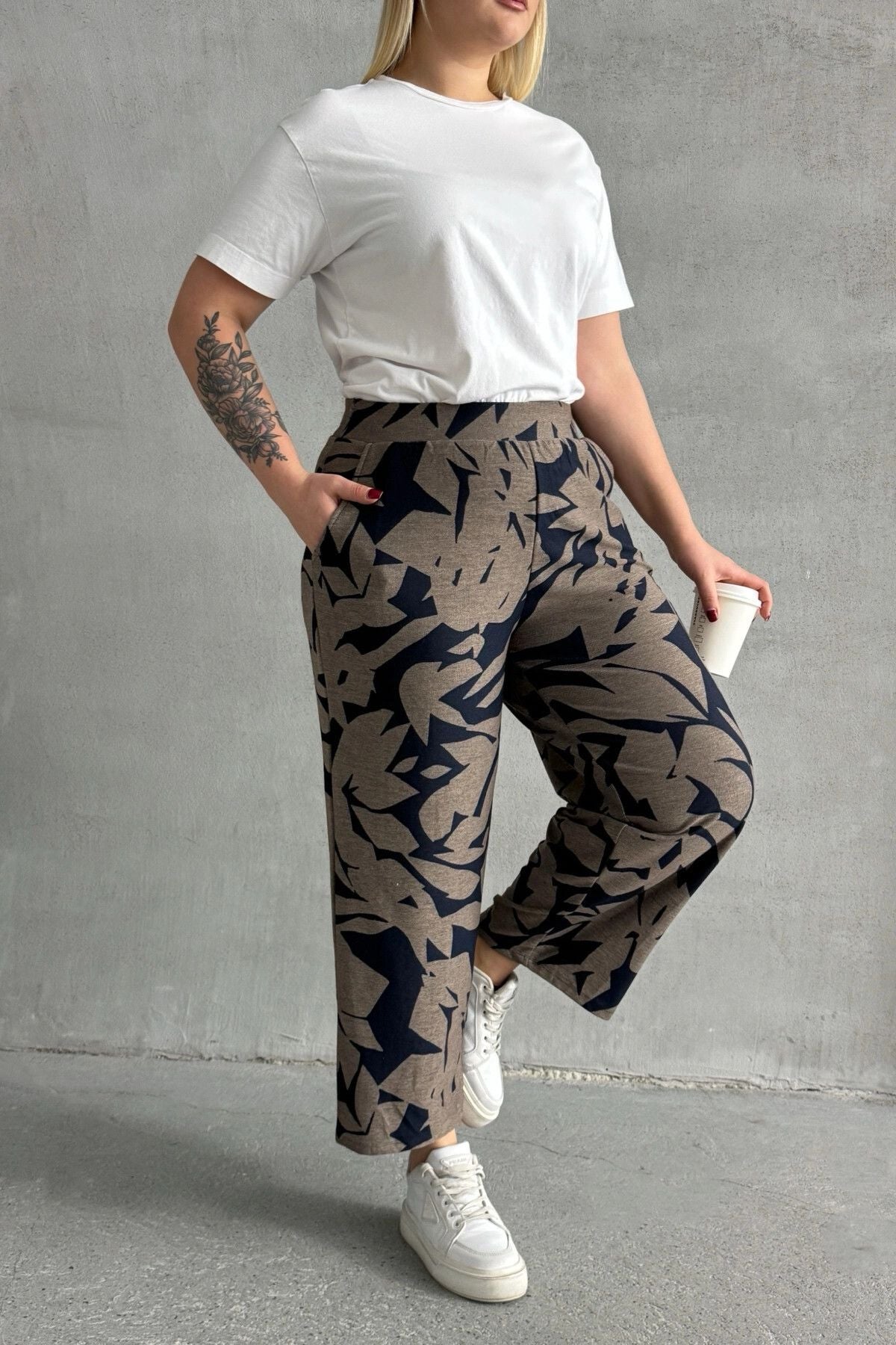 Büyük Beden Beli Lastikli Bol Paça Desenli Cepli Pantolon 74-109