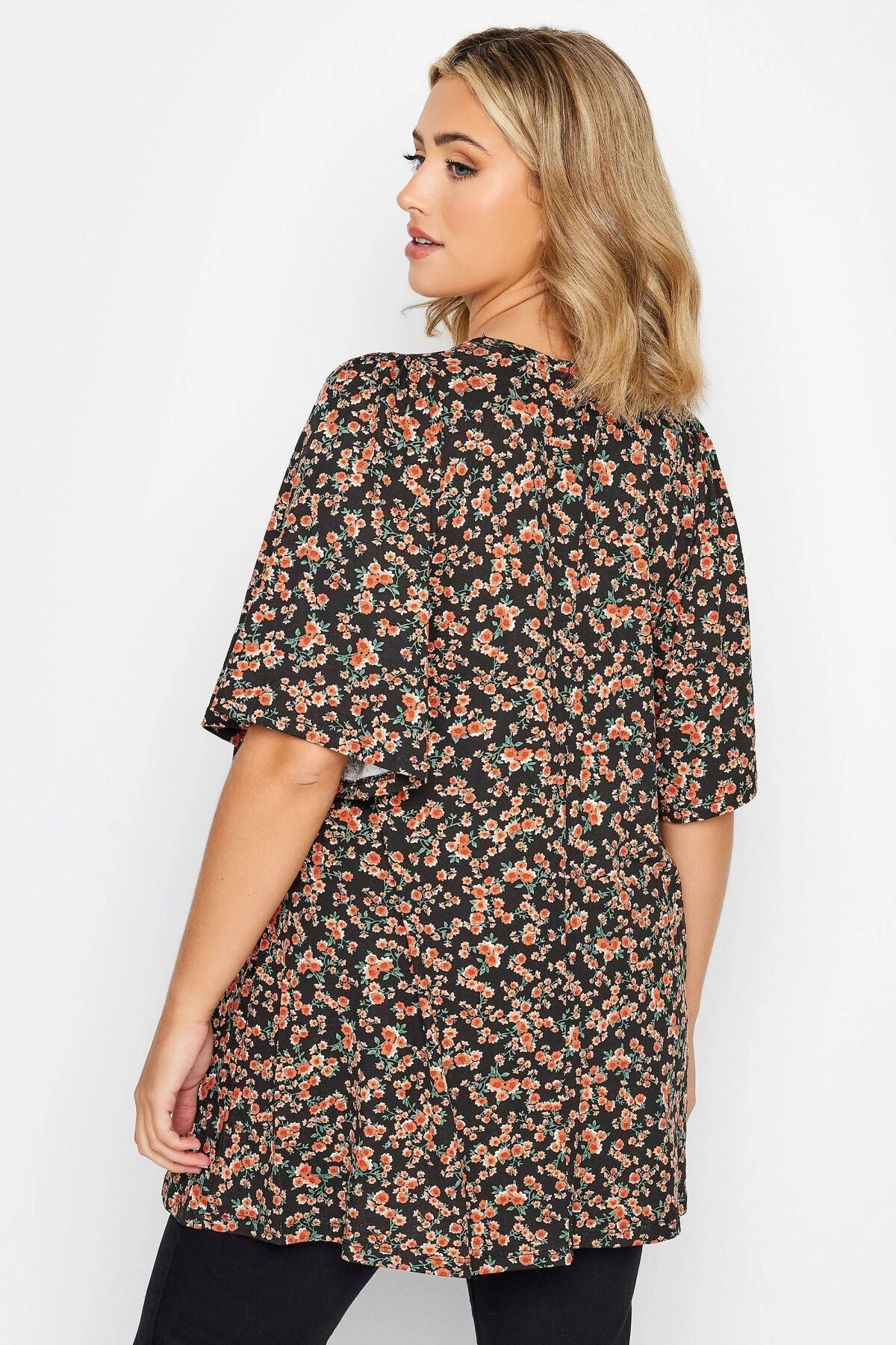 Büyük Beden V Yaka Desenli Asimetrik Kesim Likralı Bluz 321134