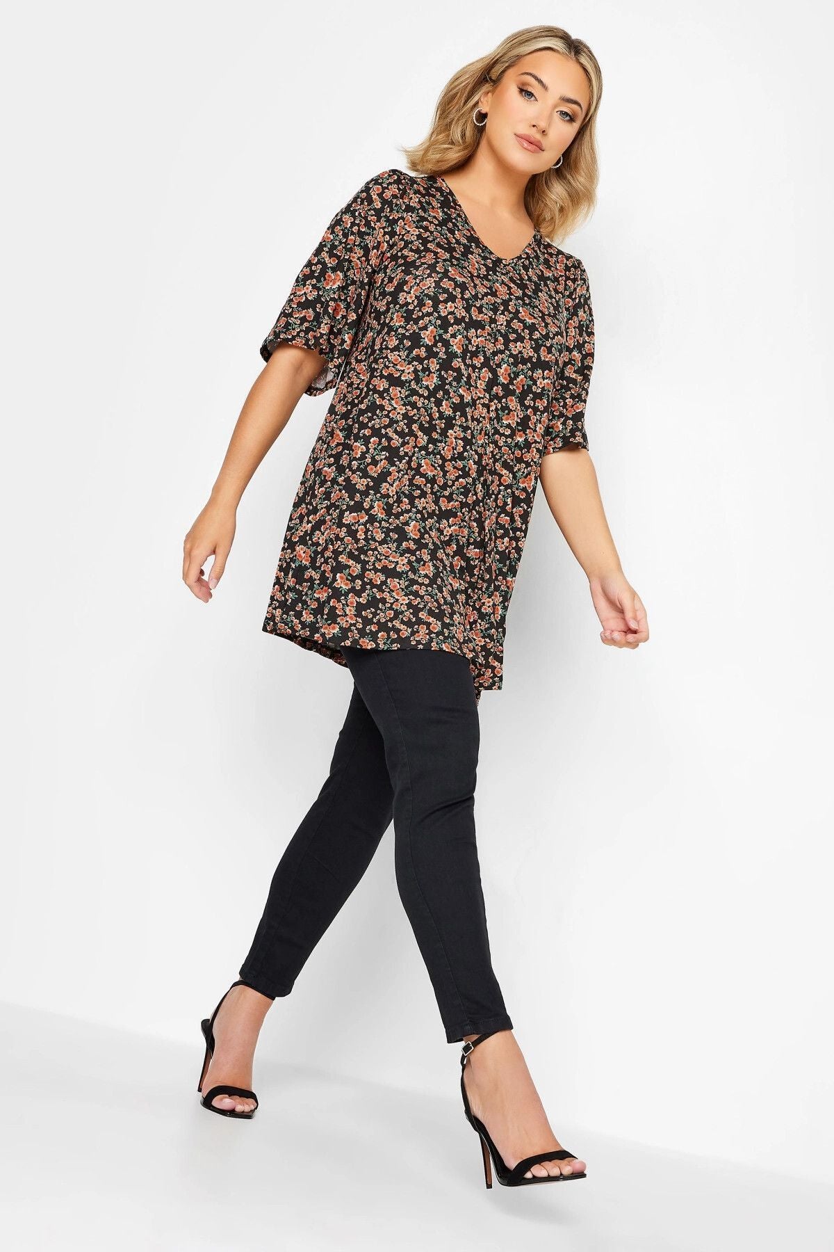 Büyük Beden V Yaka Desenli Asimetrik Kesim Likralı Bluz 321134