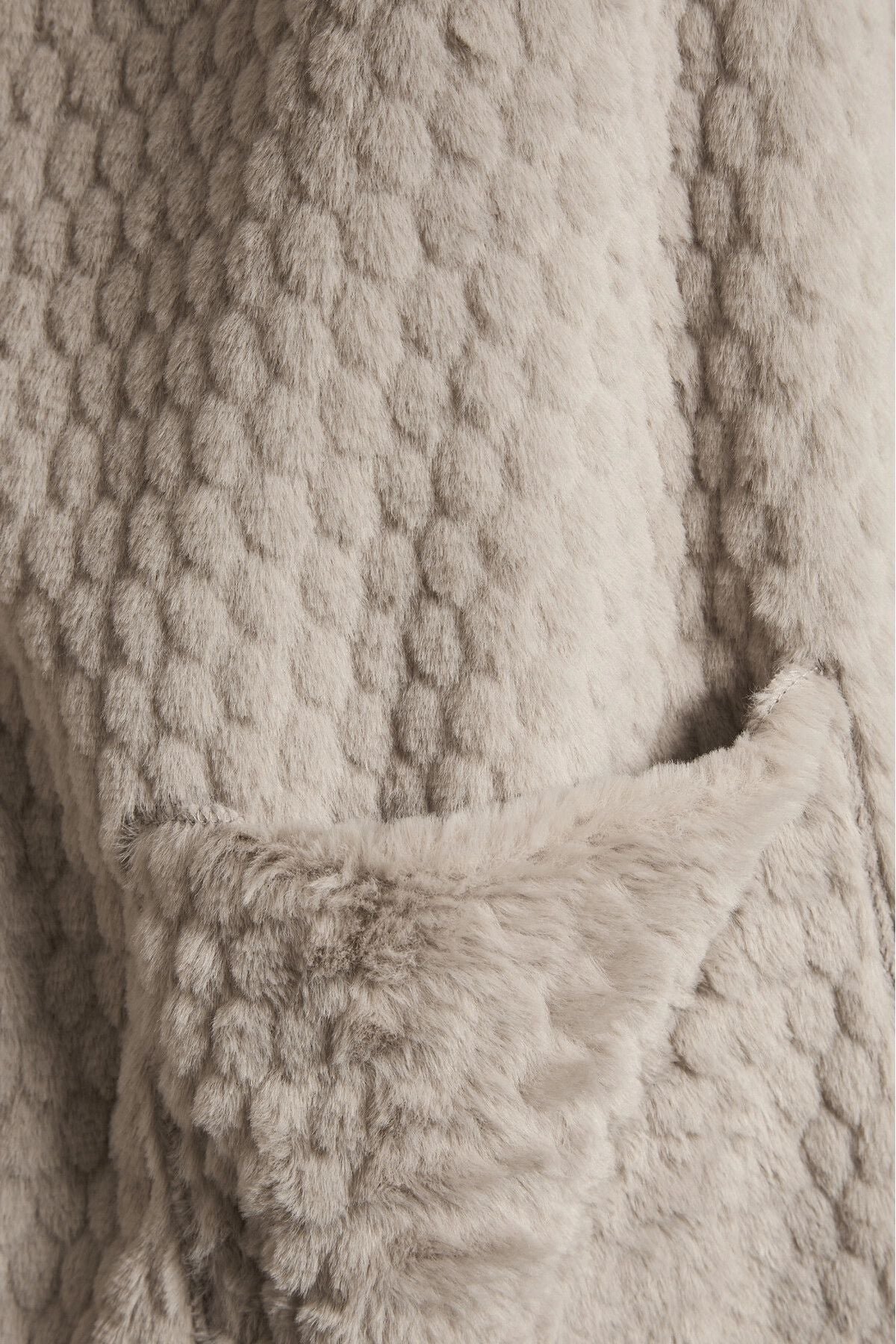 Büyük Beden Uzun Kollu Kapüşonlu Cepli Suni Kürk İnce Ceket 301652