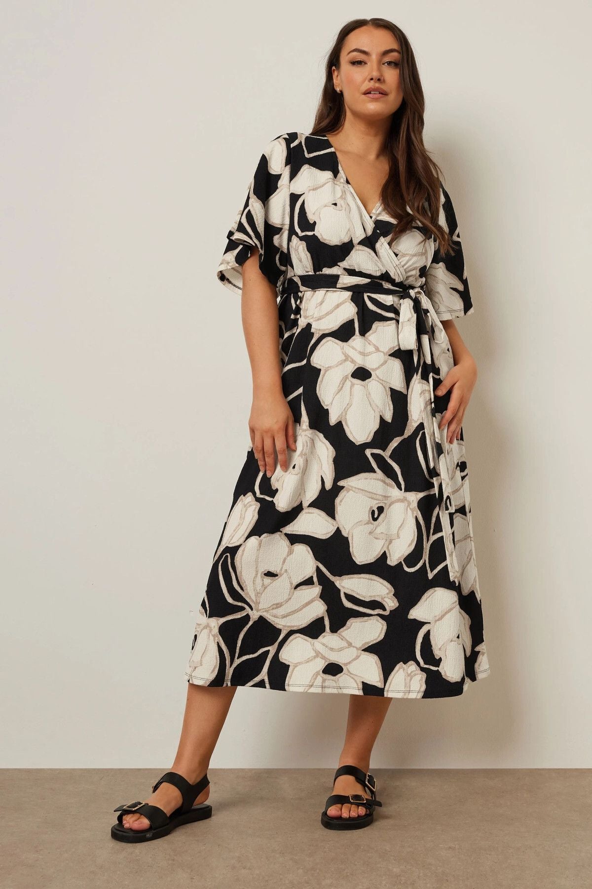 Büyük Beden V Yaka Kısa Kollu Önü Bağlamalı Anvelop Midi Elbise 304069