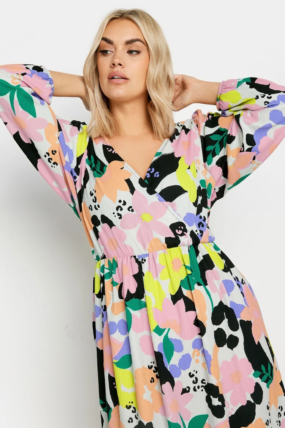 Büyük Beden V Yaka Kolları Lastikli Desenli Midi Boy Anvelop Elbise