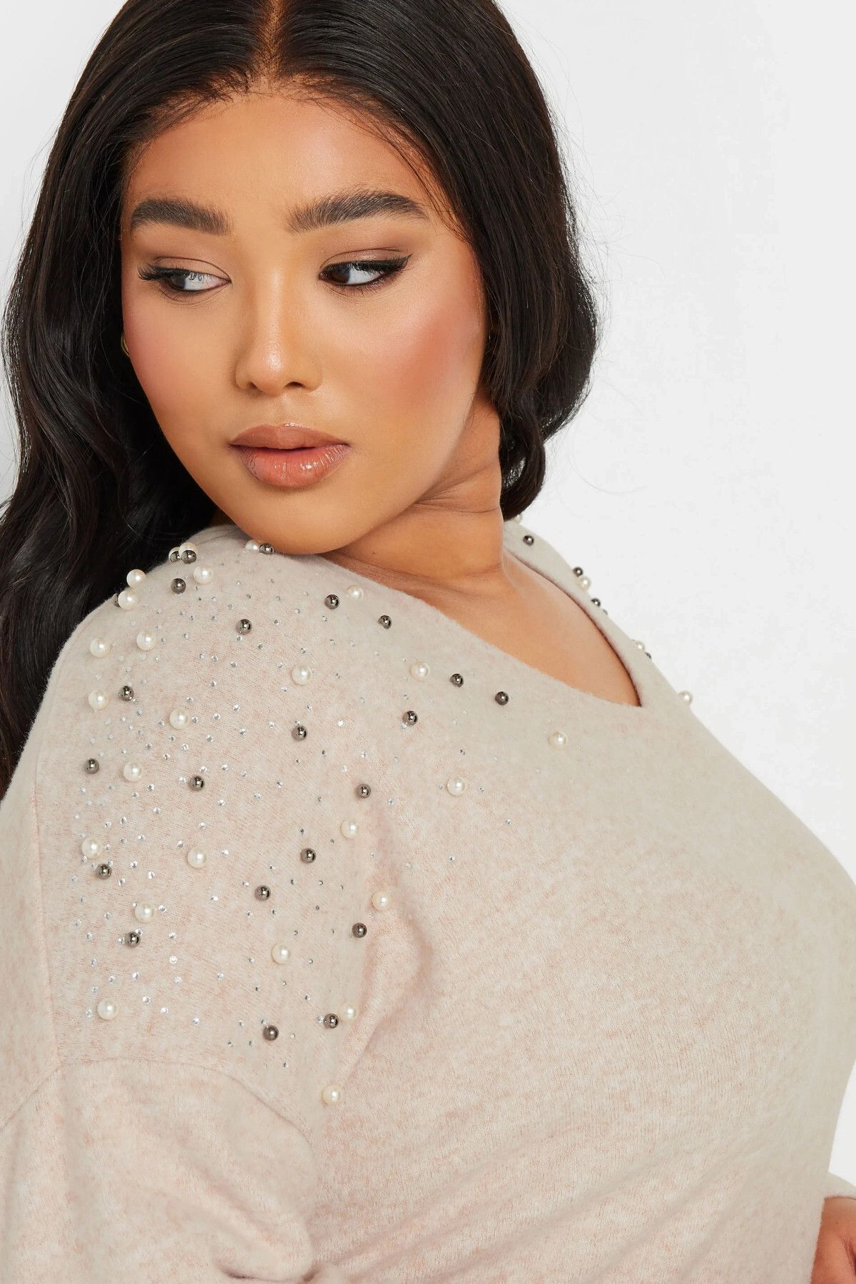 Büyük Beden V Yaka Uzun Kollu Omzu Boncuk İşlemeli Kazak 322301