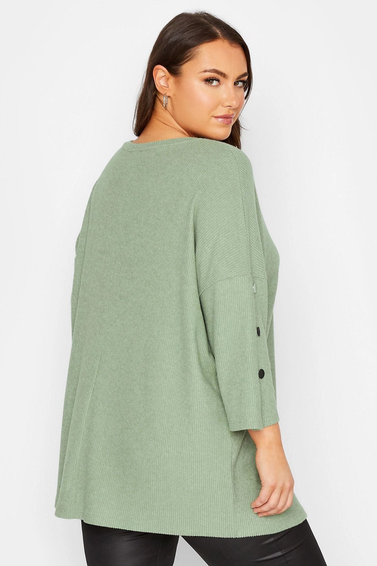 Büyük Beden Bisiklet Yaka Yarım Kollu Düğme Detaylı Bluz 301701