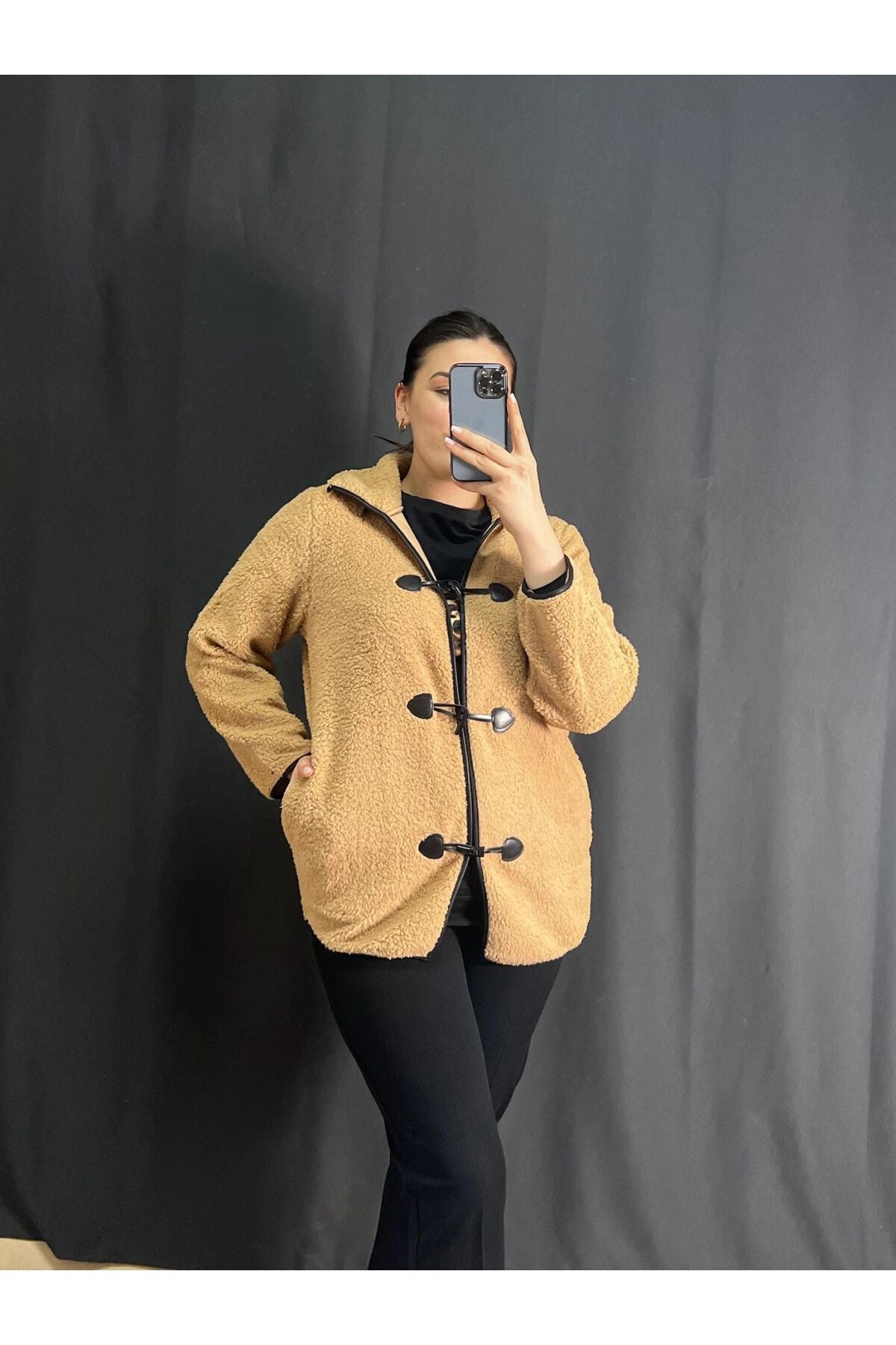 Büyük Beden Önü Kapamalı Cepli Uzun Kollu Peluş Mont 301817