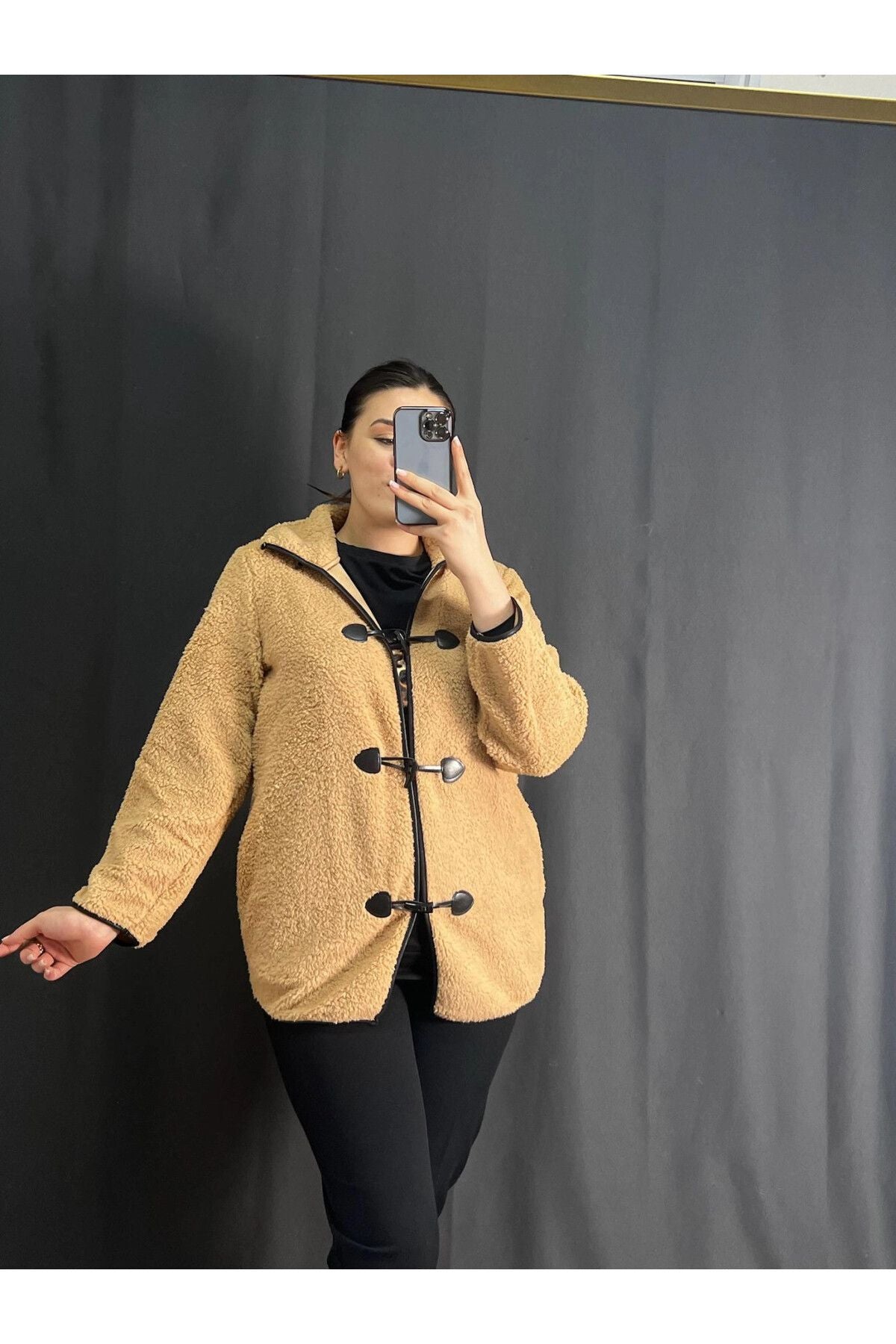 Büyük Beden Önü Kapamalı Cepli Uzun Kollu Peluş Mont 301817