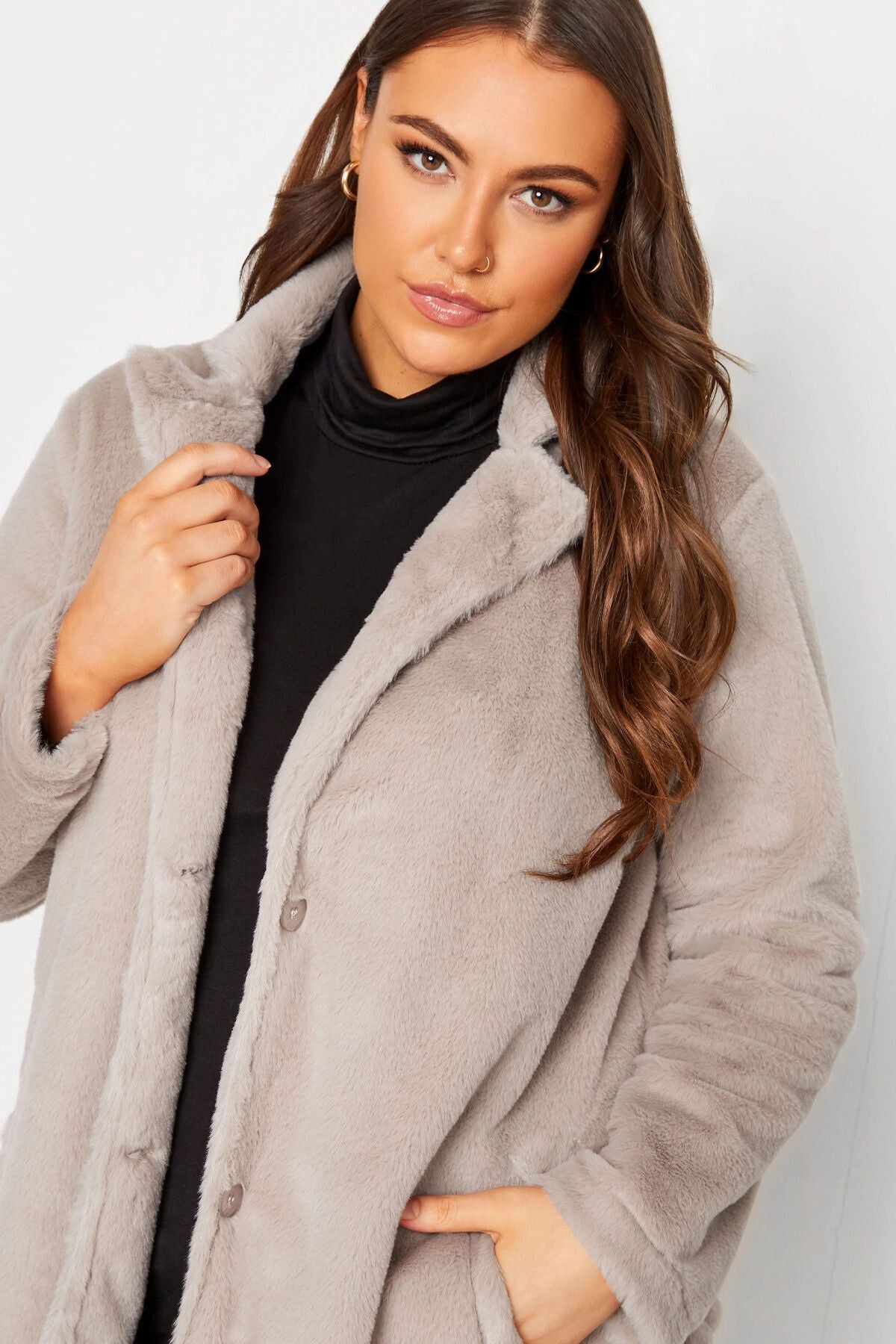 Büyük Beden Suni Kürk Uzun Kesim Cepli Düğmeli Kaban 301582