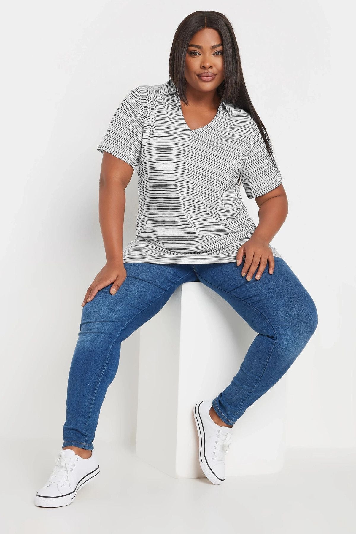 Büyük Beden Kısa Kol V Gömlek Yaka Çizgili Bluz 303436