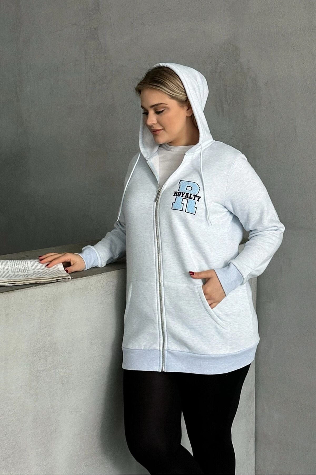 Büyük Beden Uzun Kollu Kapüşonlu Fermuarlı Cepli Yumuşak Hırka 302571