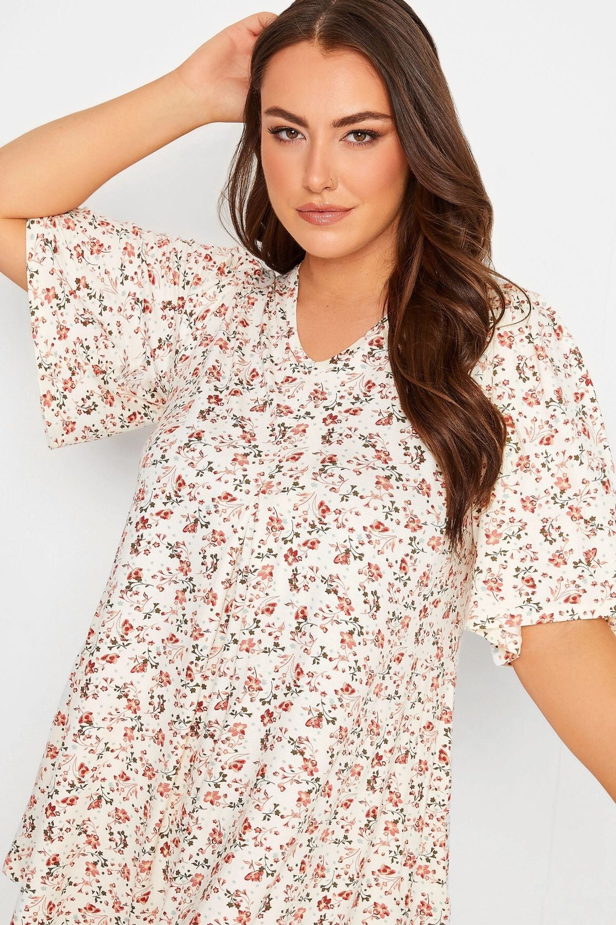 Büyük Beden V Yaka Desenli Asimetrik Kesim Likralı Bluz 302169