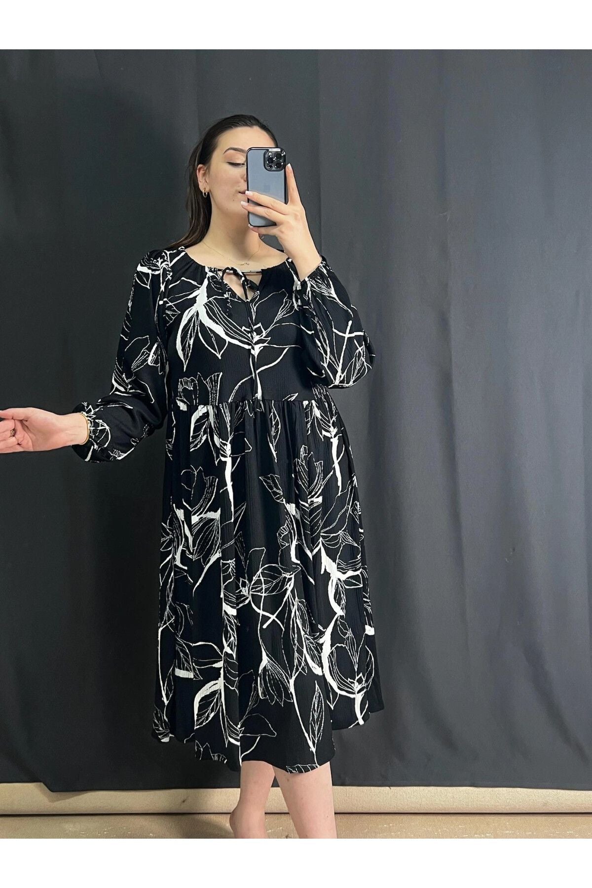 Büyük Beden Önü Bağlamalı Desenli Uzun Kollu Midi Elbise 302741