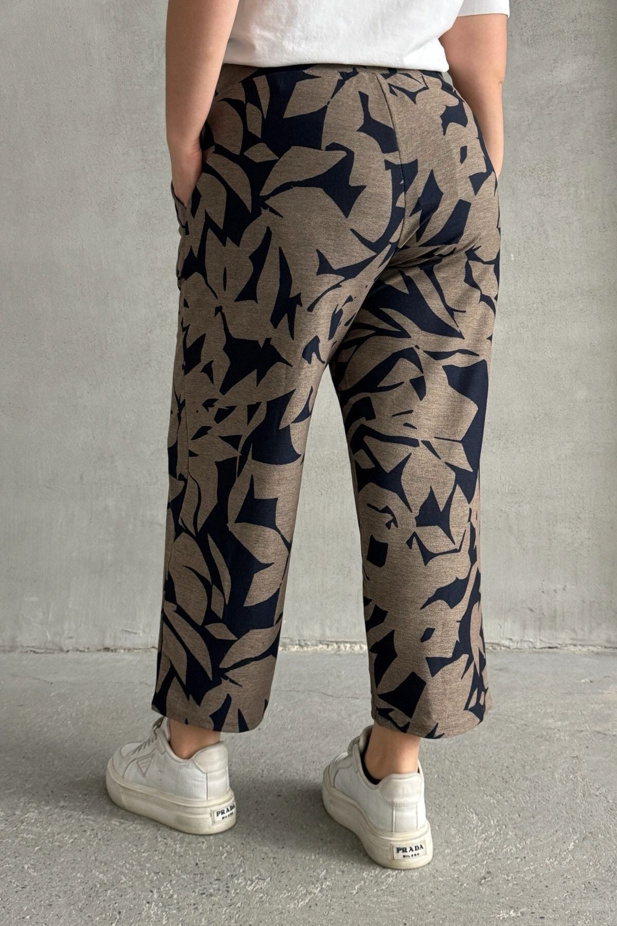 Büyük Beden Beli Lastikli Bol Paça Desenli Cepli Pantolon 74-109