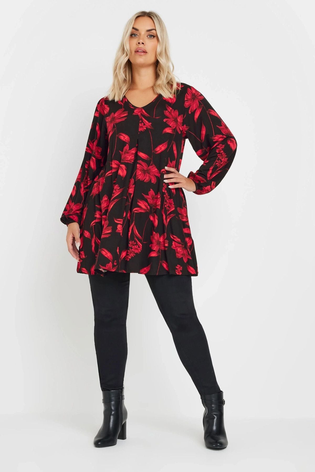 Büyük Beden Uzun Kollu V Yaka Önü Pileli Çiçek Desenli Bluz 303721