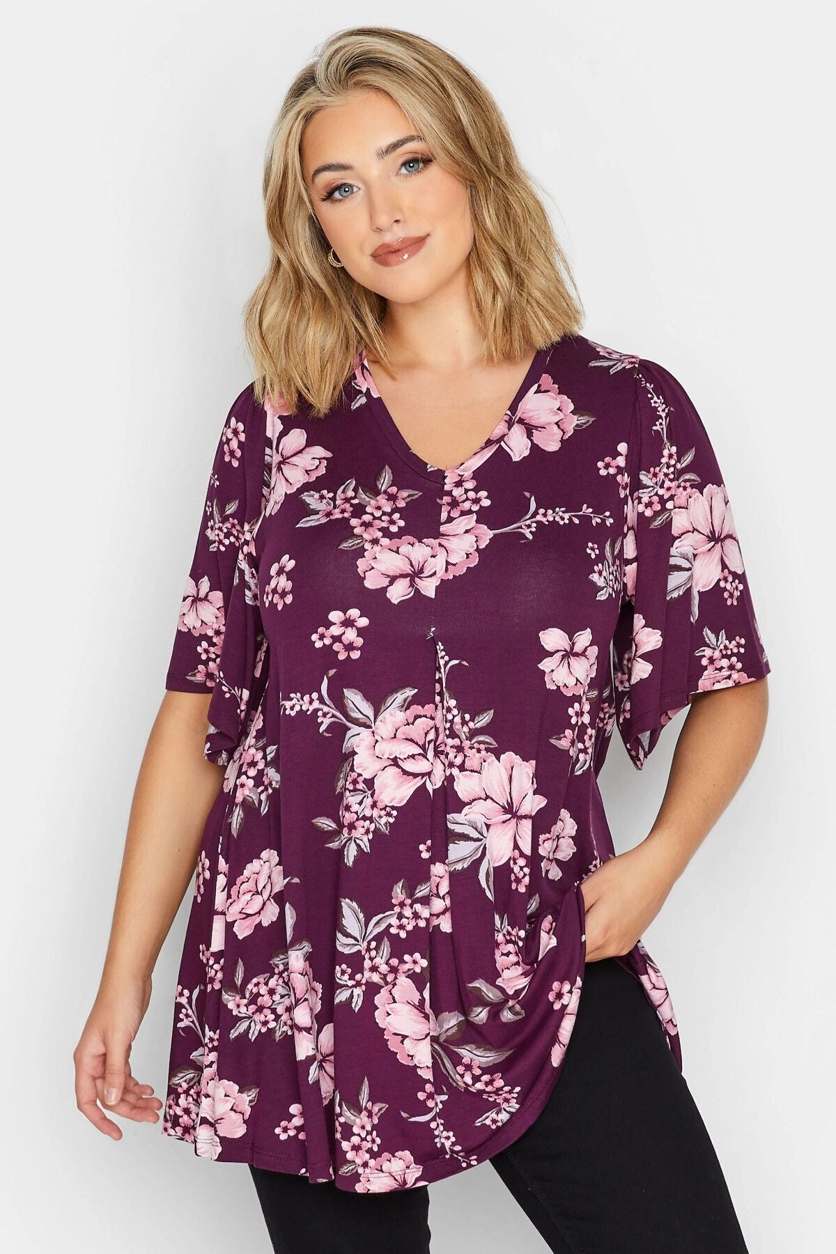 Büyük Beden V Yaka Desenli Asimetrik Kesim Likralı Bluz 302482