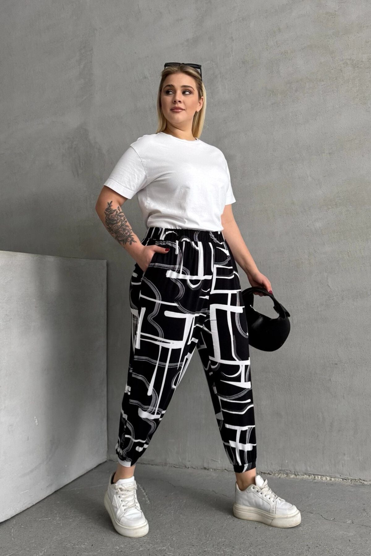 Büyük Beden Beli ve Paçası Lastikli Desenli Cepli Pantolon 98-4