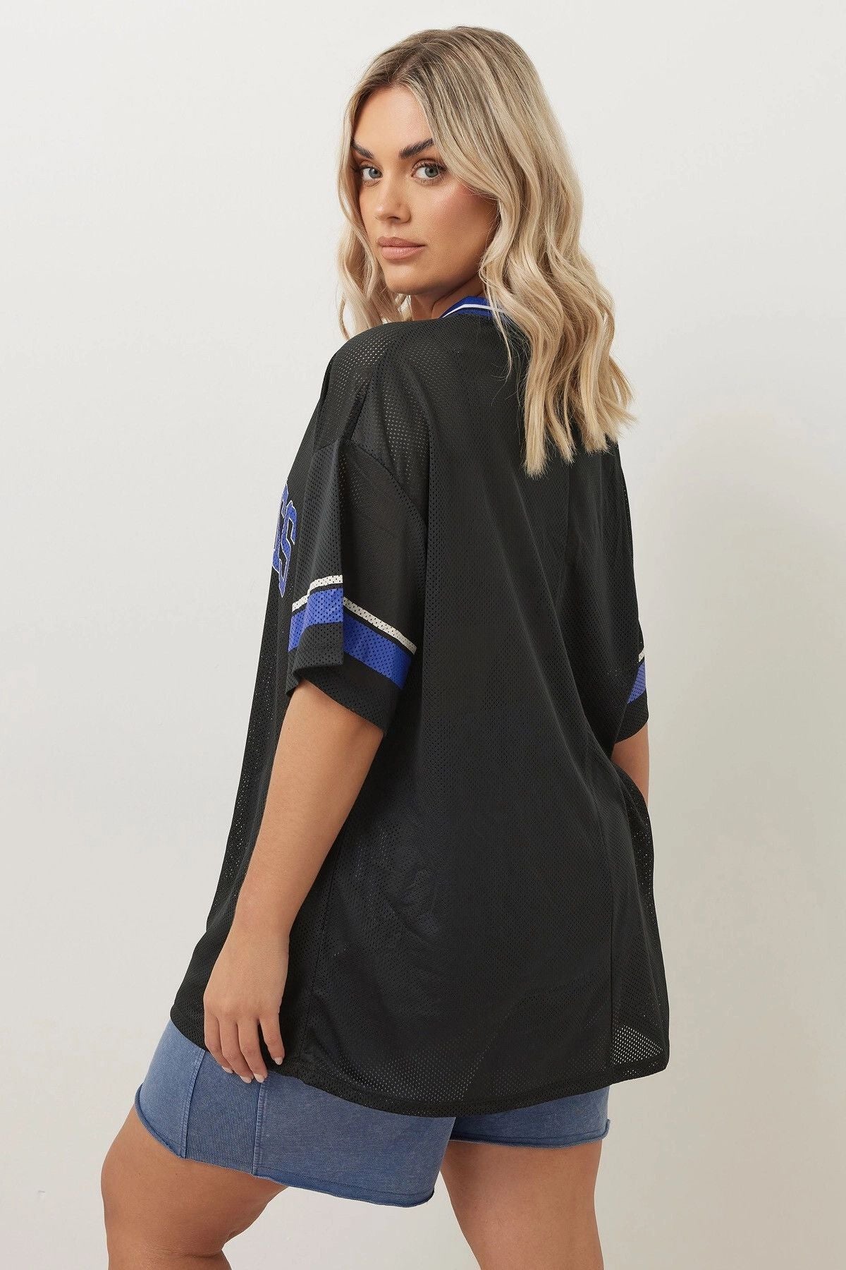 Büyük Beden V Yaka Kısa Kollu Baskılı File T-shirt 304004